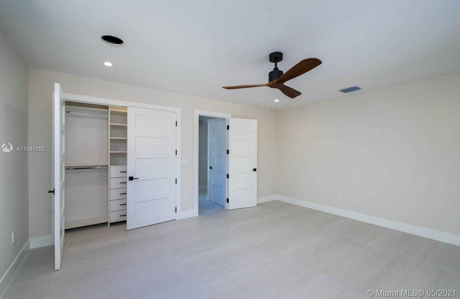 Small Image of 117 MOCKINGBIRD ROAD, Islamorada Number 10