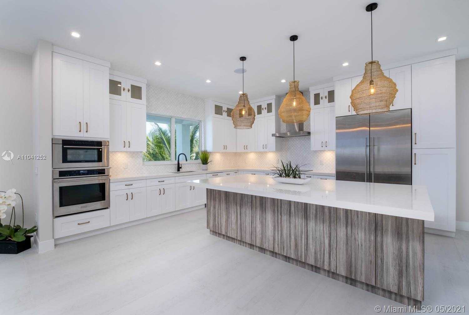 Small Image of 117 MOCKINGBIRD ROAD, Islamorada Number 15