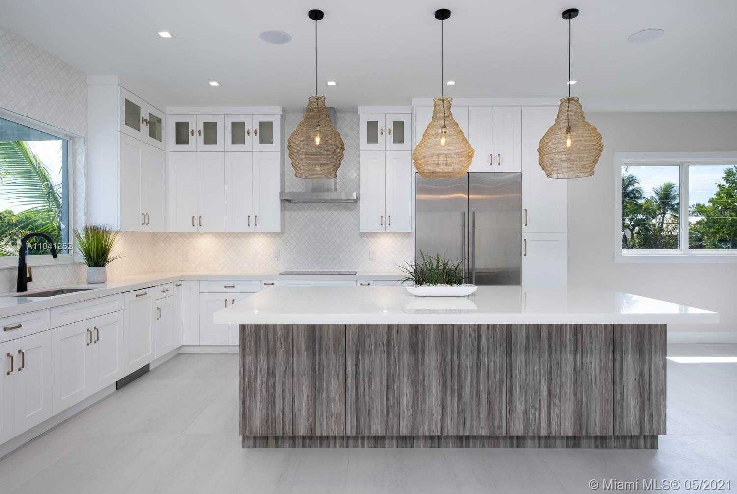 Small Image of 117 MOCKINGBIRD ROAD, Islamorada Number 16