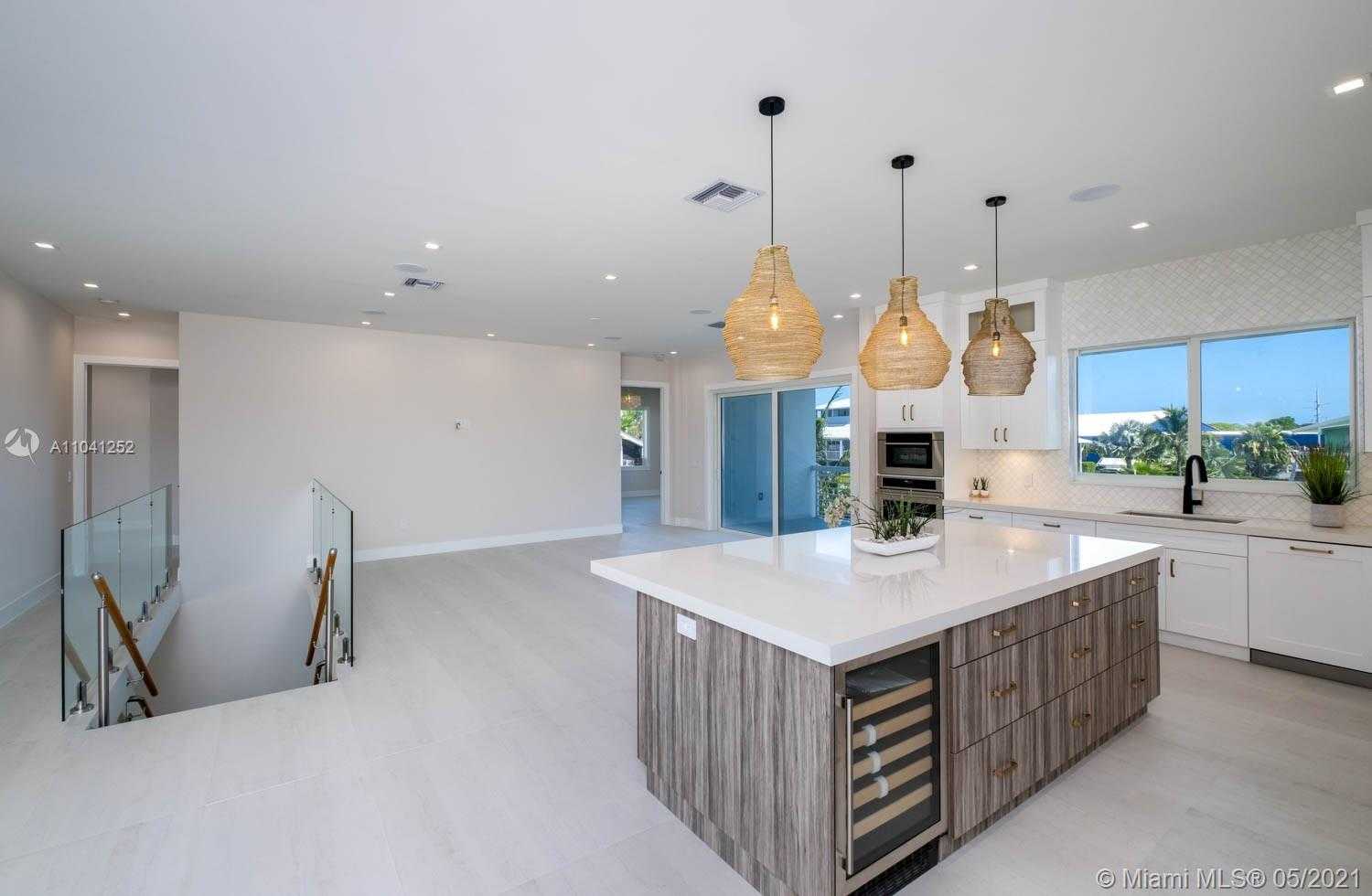 Small Image of 117 MOCKINGBIRD ROAD, Islamorada Number 18