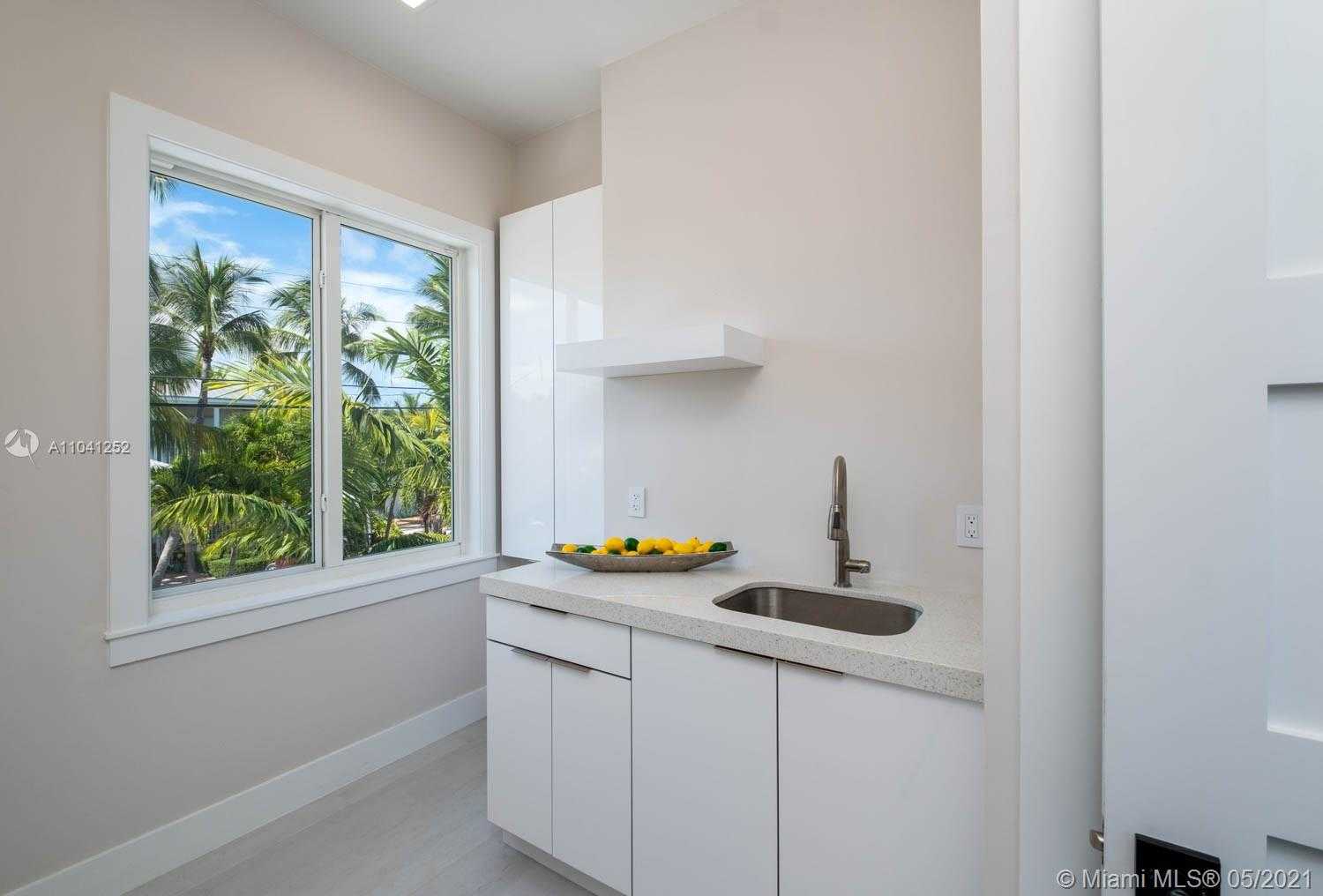 Small Image of 117 MOCKINGBIRD ROAD, Islamorada Number 20