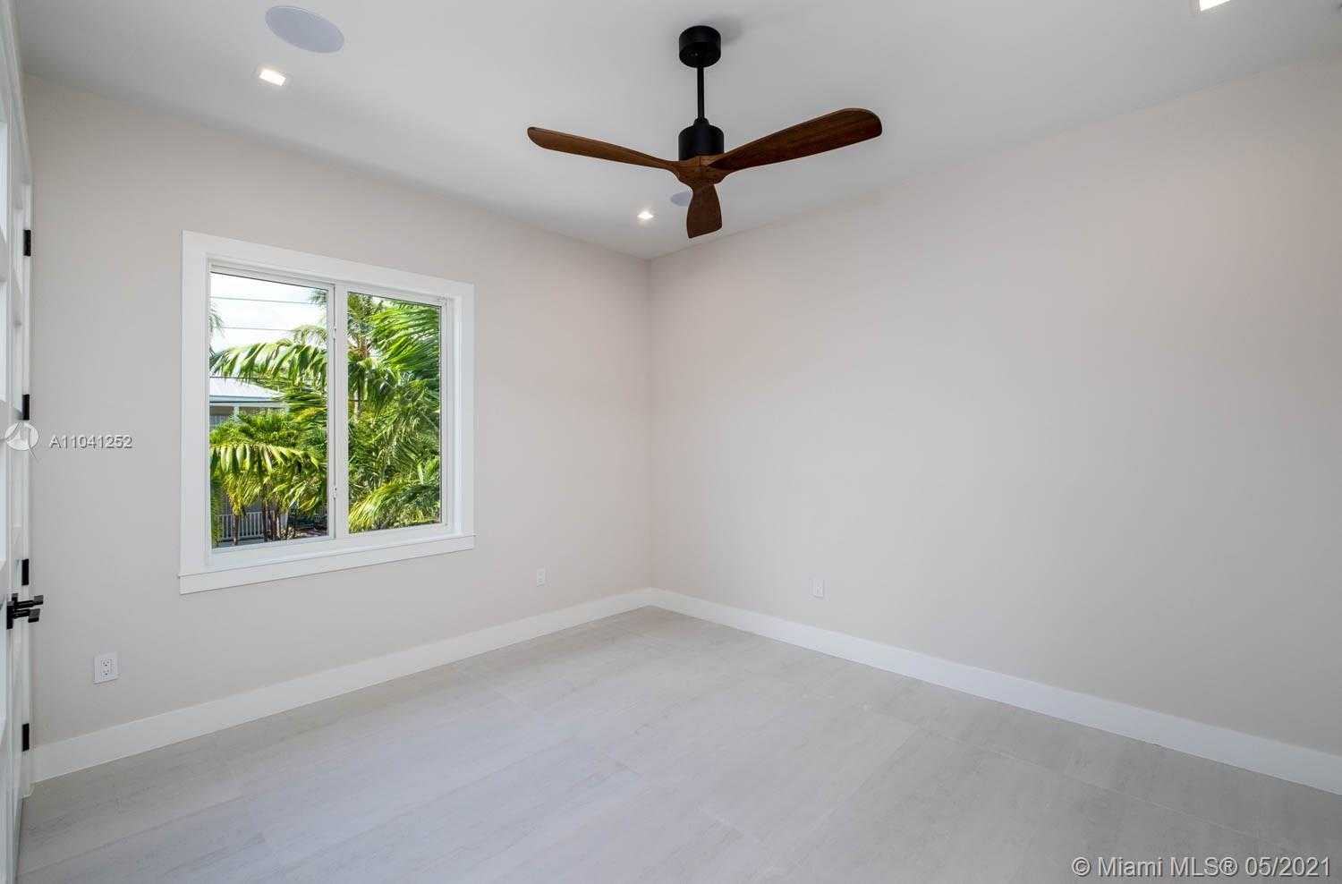 Small Image of 117 MOCKINGBIRD ROAD, Islamorada Number 23