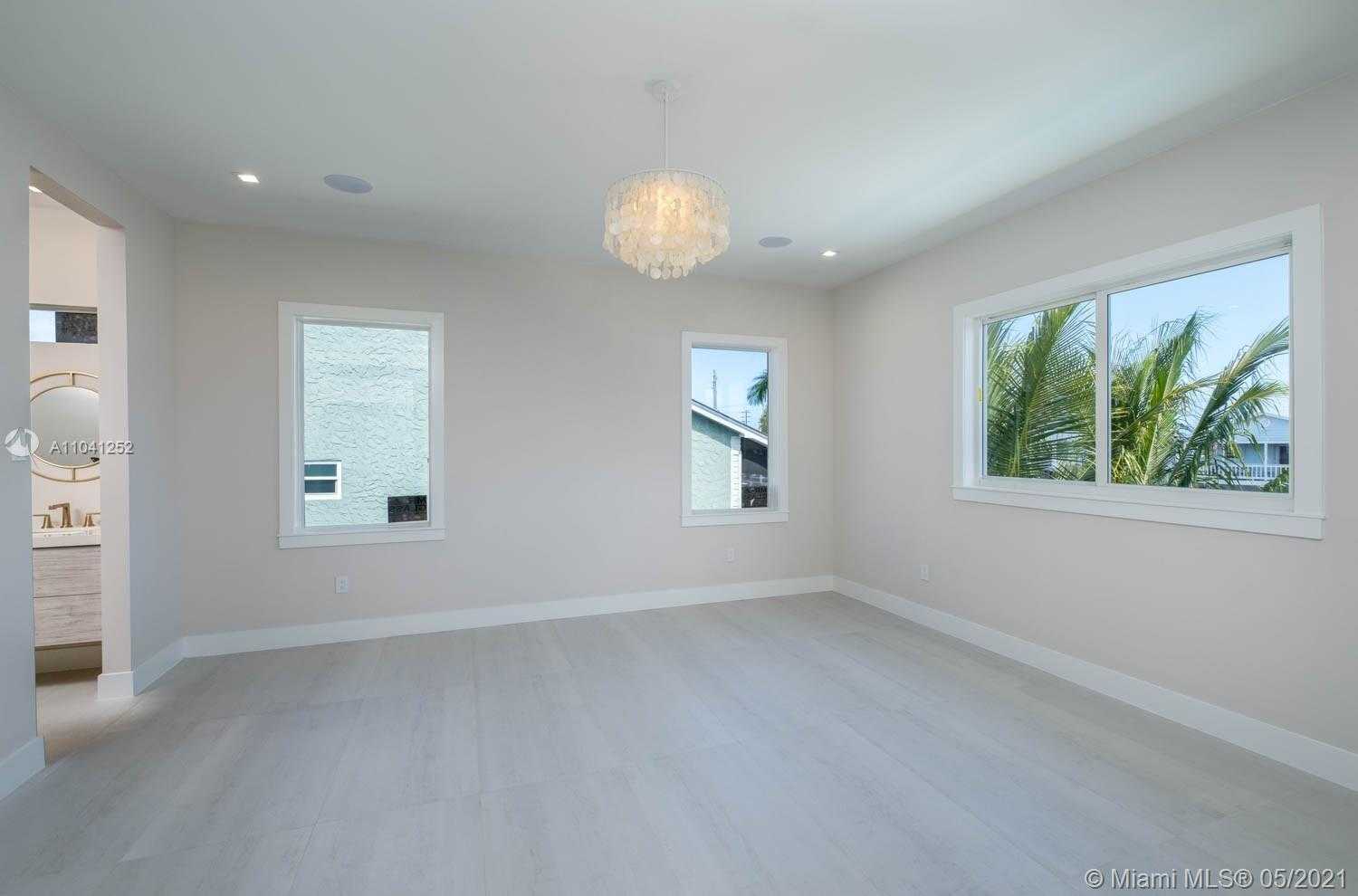 Small Image of 117 MOCKINGBIRD ROAD, Islamorada Number 29