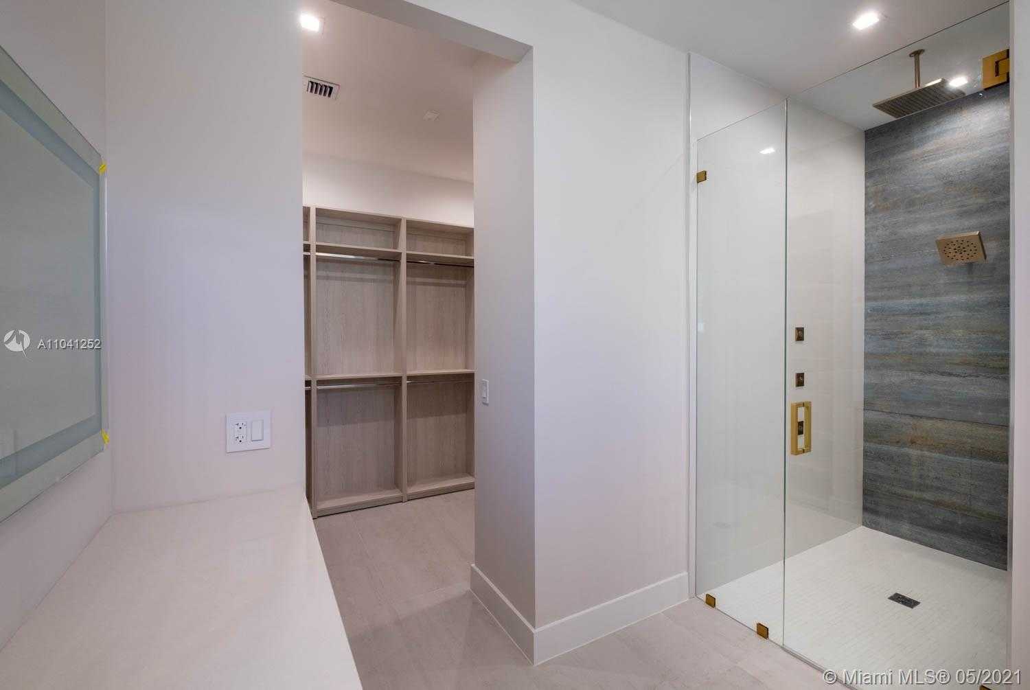 Small Image of 117 MOCKINGBIRD ROAD, Islamorada Number 32