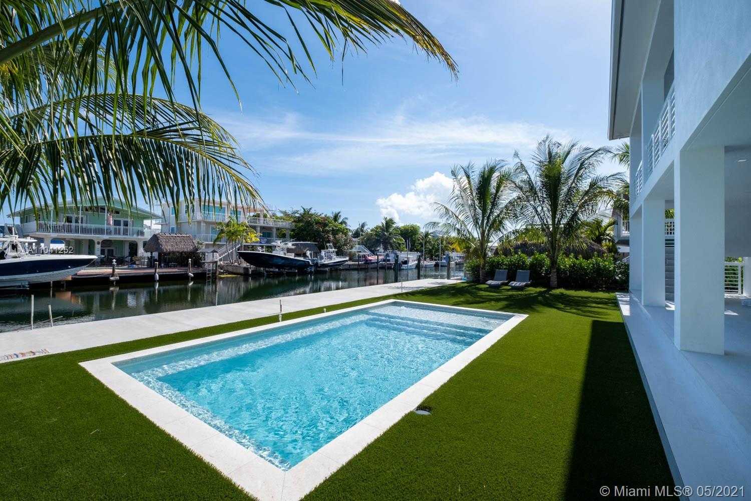 Small Image of 117 MOCKINGBIRD ROAD, Islamorada Number 43
