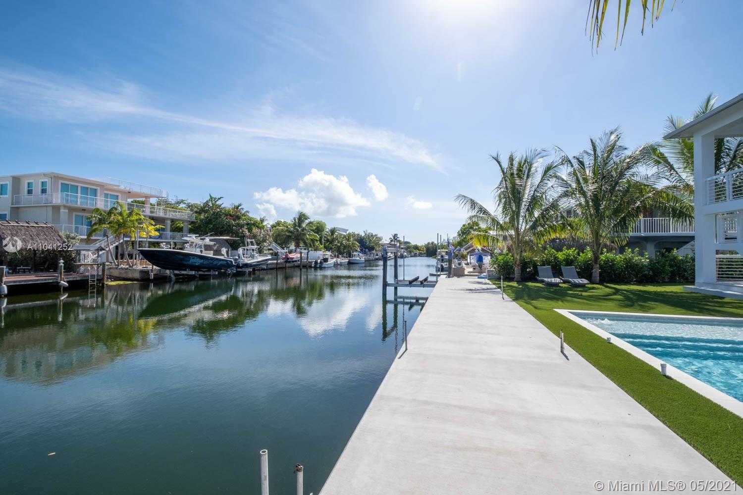 Small Image of 117 MOCKINGBIRD ROAD, Islamorada Number 44