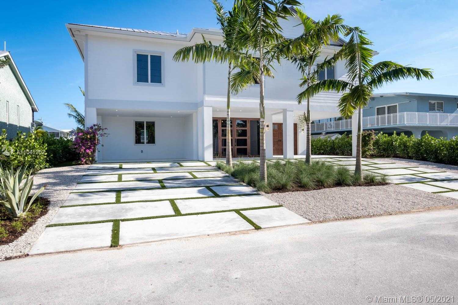 Small Image of 117 MOCKINGBIRD ROAD, Islamorada Number 48