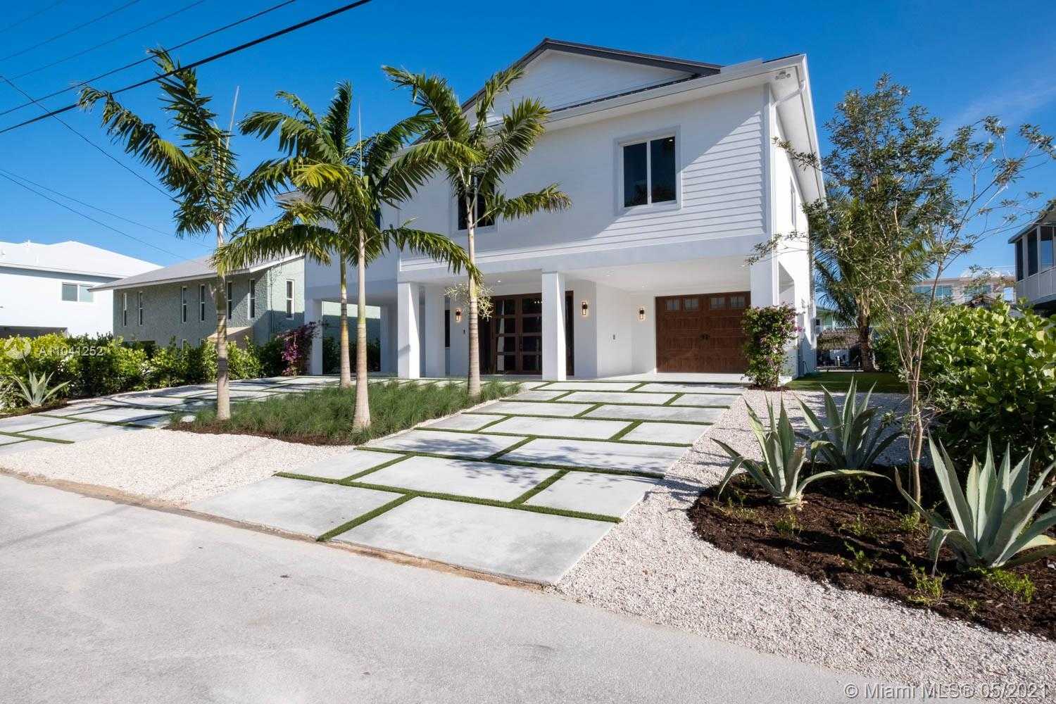 Small Image of 117 MOCKINGBIRD ROAD, Islamorada Number 49