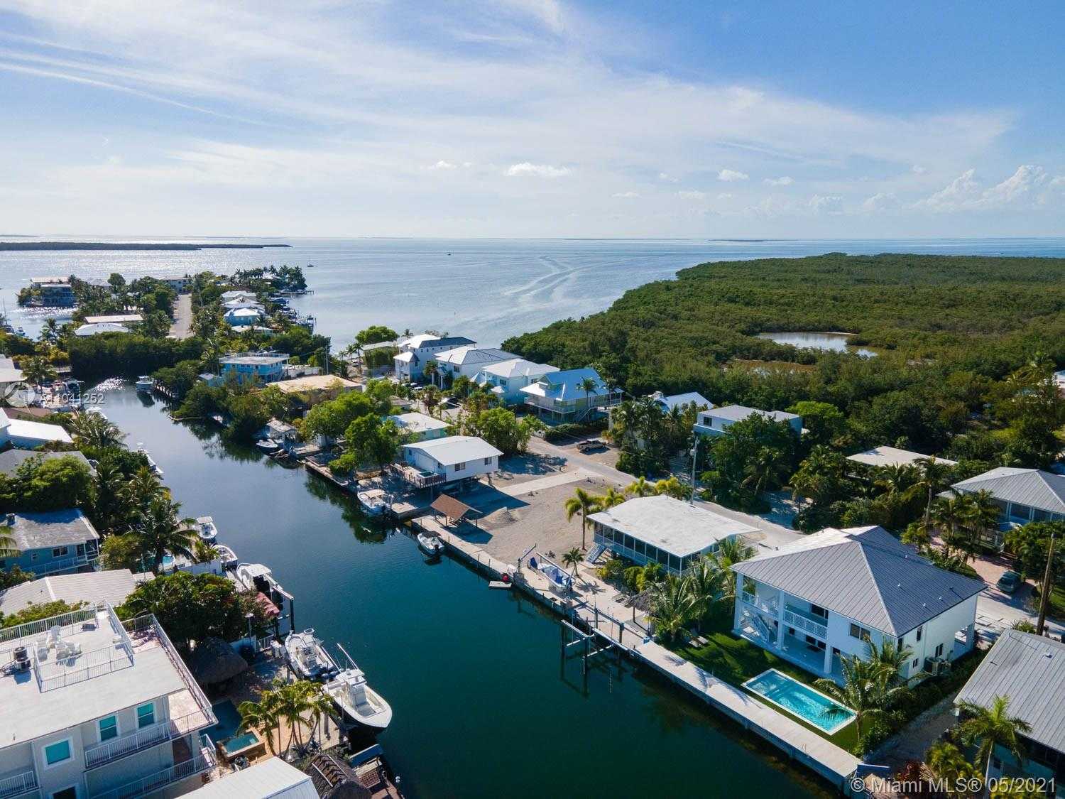 Small Image of 117 MOCKINGBIRD ROAD, Islamorada Number 56