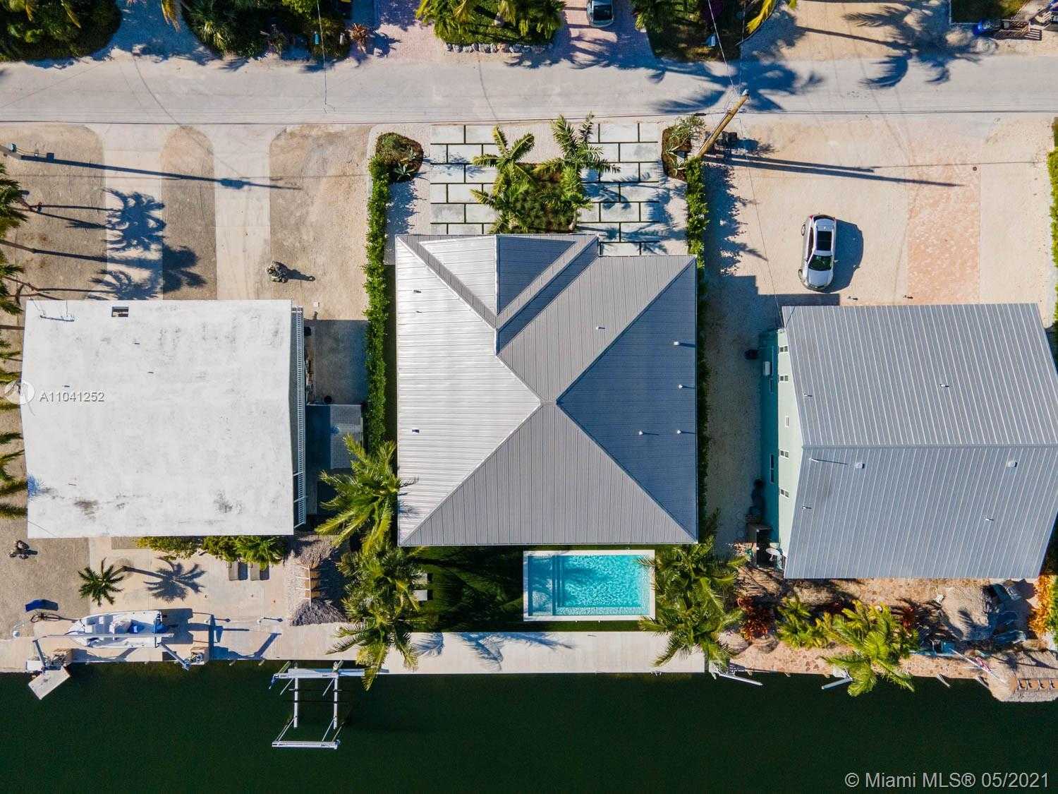 Small Image of 117 MOCKINGBIRD ROAD, Islamorada Number 57