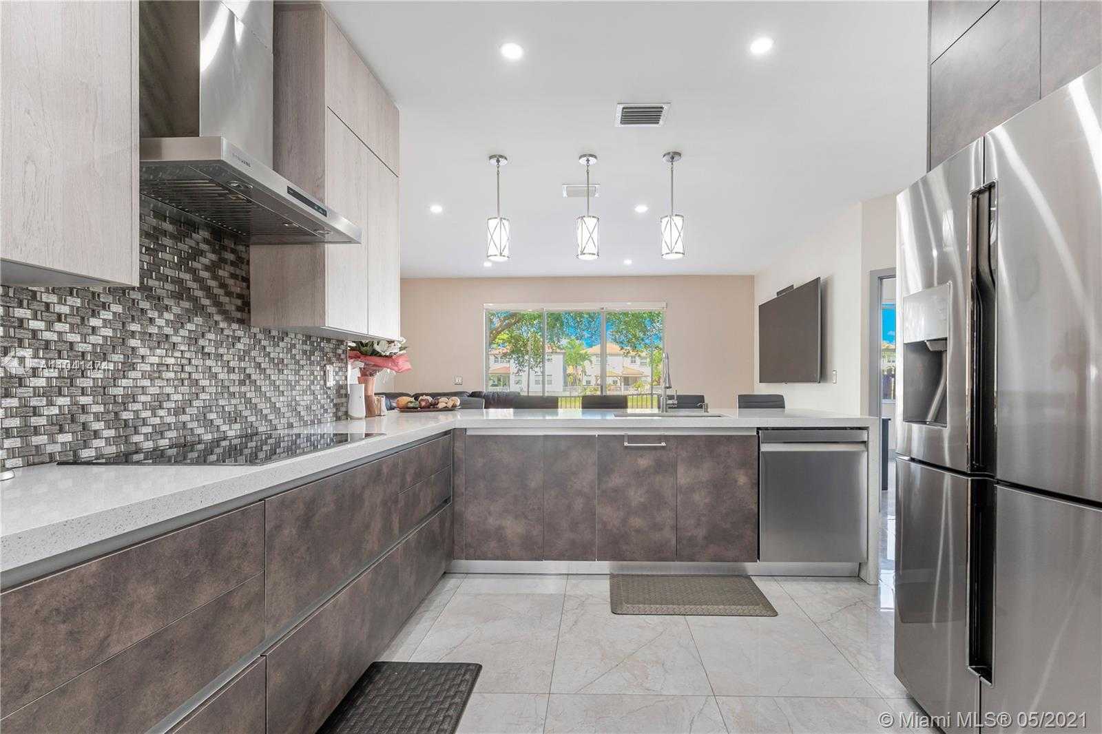 Small Image of 8368 NORTH WEST 114TH PATH, Doral Number 10