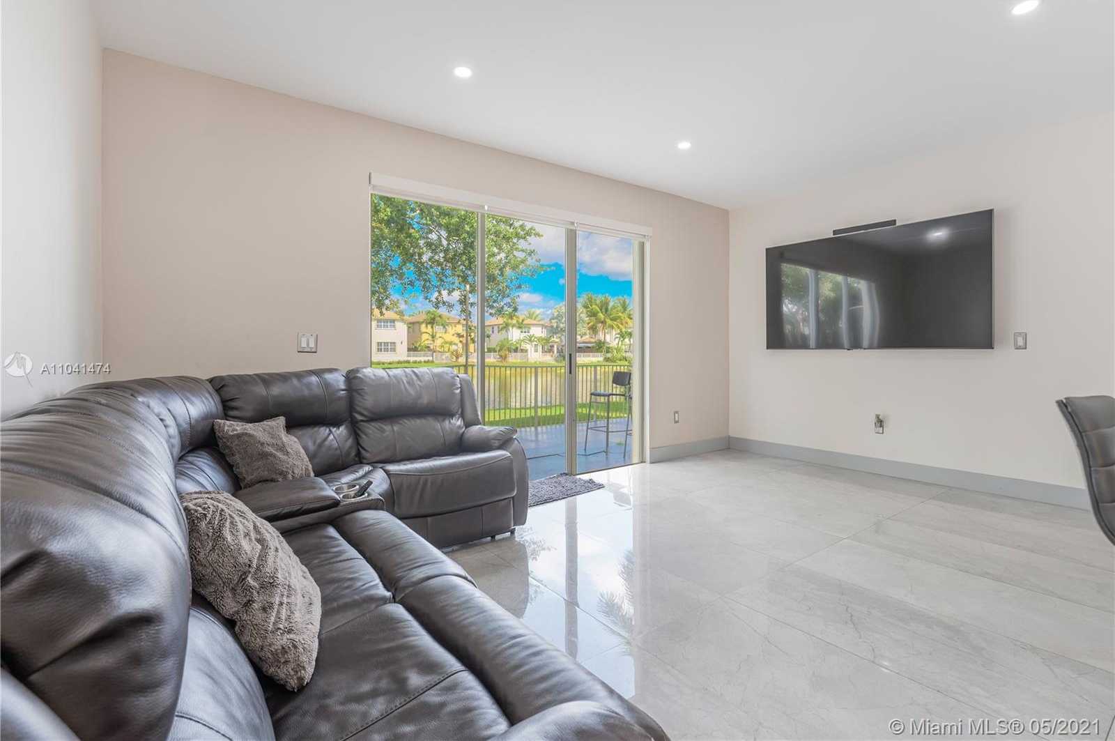 Small Image of 8368 NORTH WEST 114TH PATH, Doral Number 17