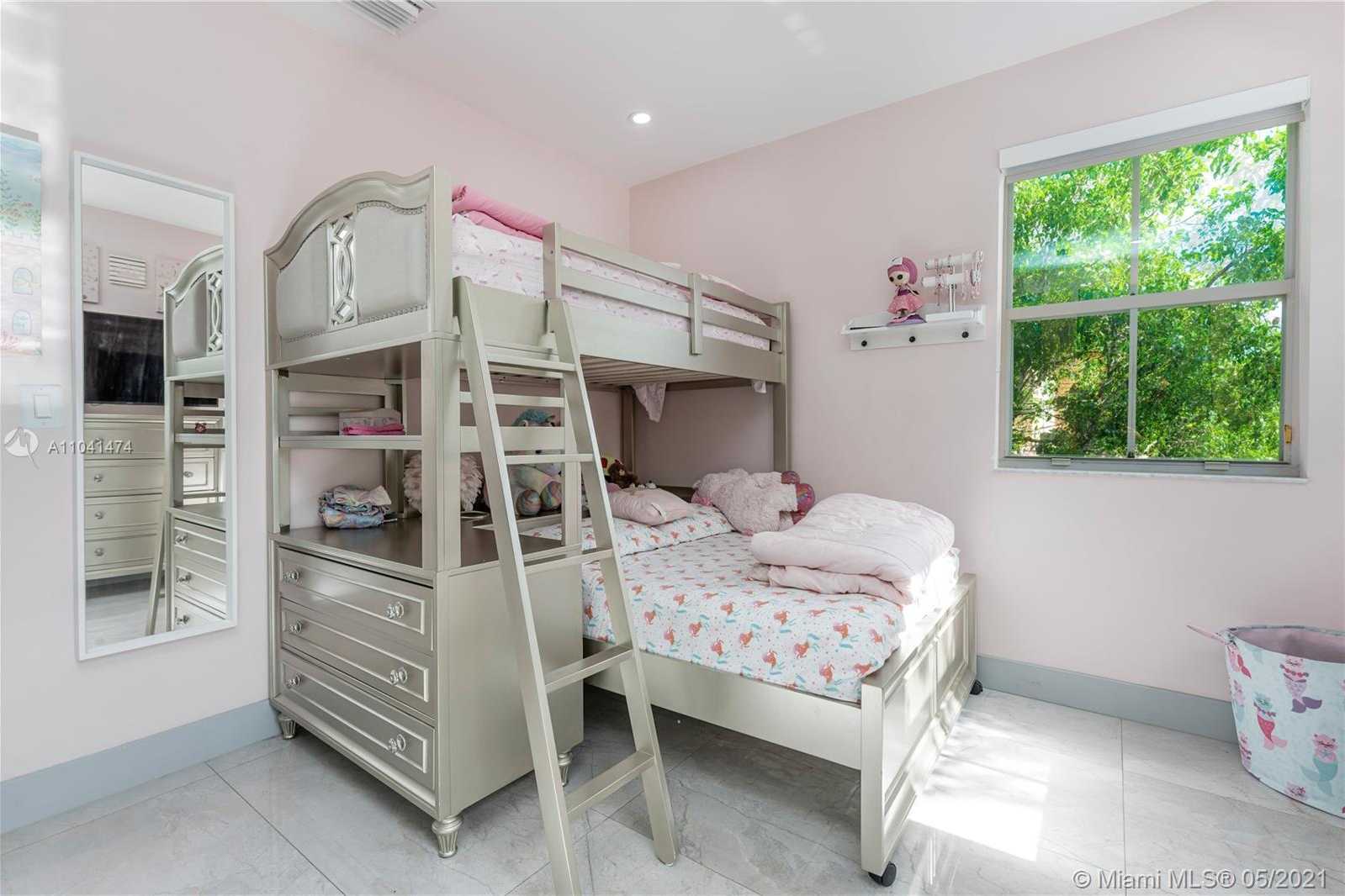 Small Image of 8368 NORTH WEST 114TH PATH, Doral Number 29