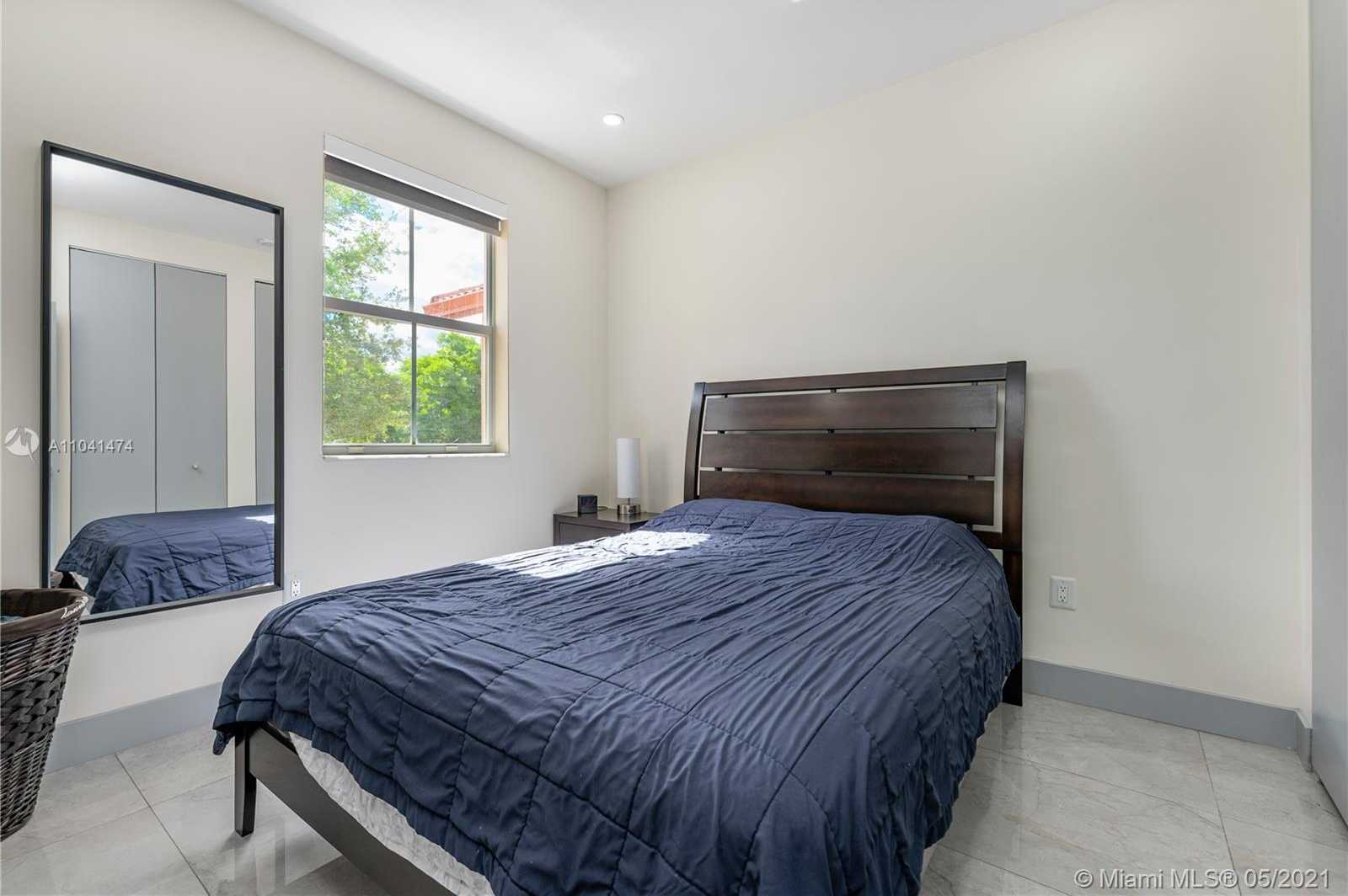 Small Image of 8368 NORTH WEST 114TH PATH, Doral Number 30