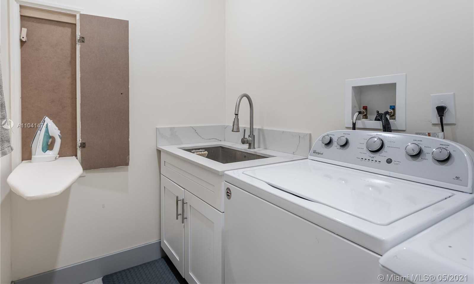 Small Image of 8368 NORTH WEST 114TH PATH, Doral Number 35