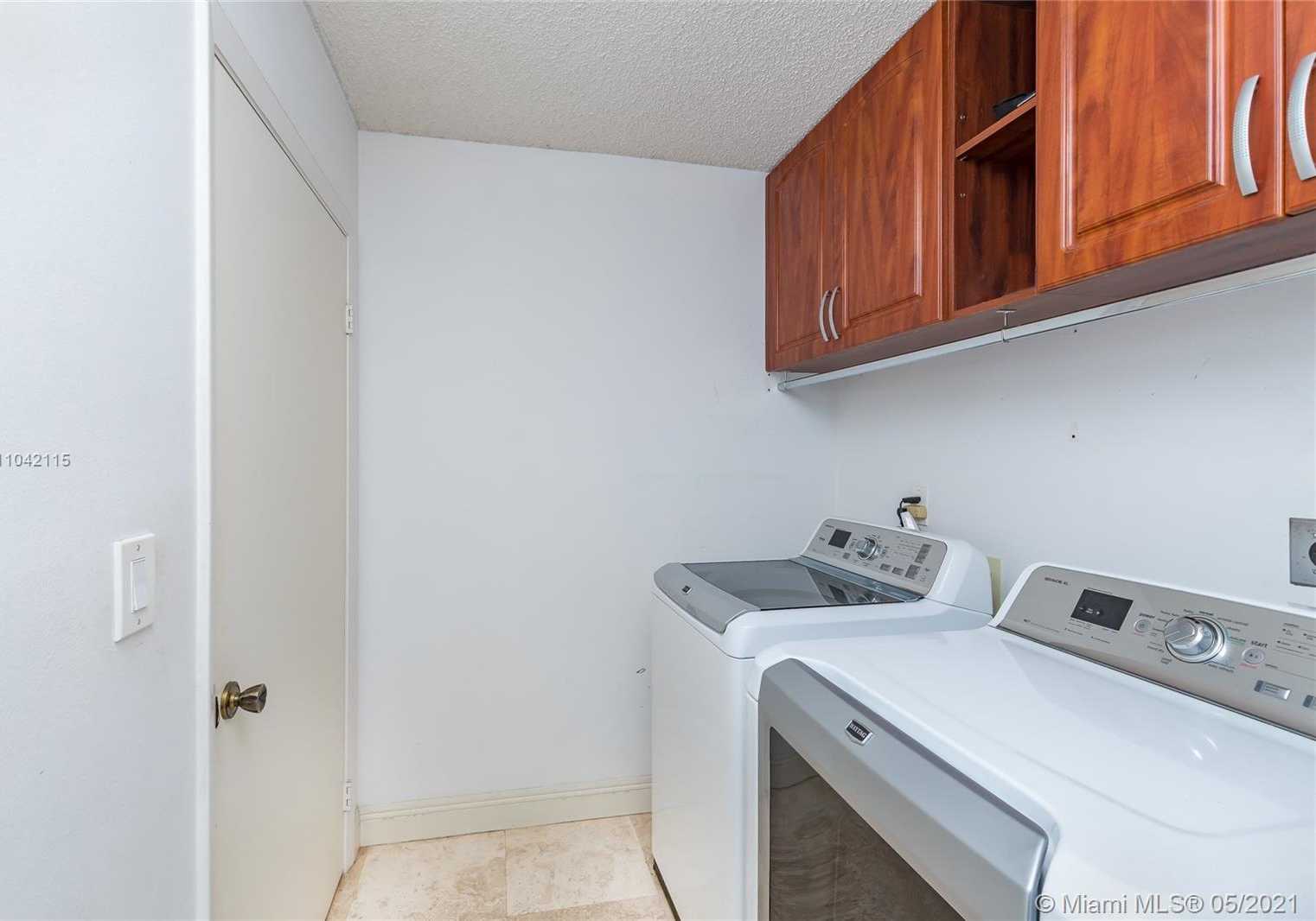 Small Image of 10387 NORTH WEST 43RD TER, Doral Number 12