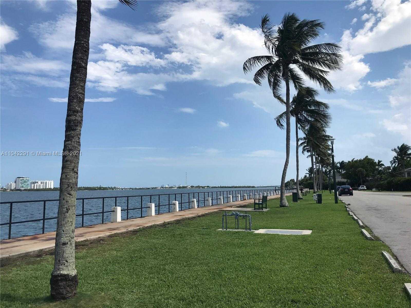 Small Image of 9139 NORTH EAST 10TH AVE, Miami Shores Number 10
