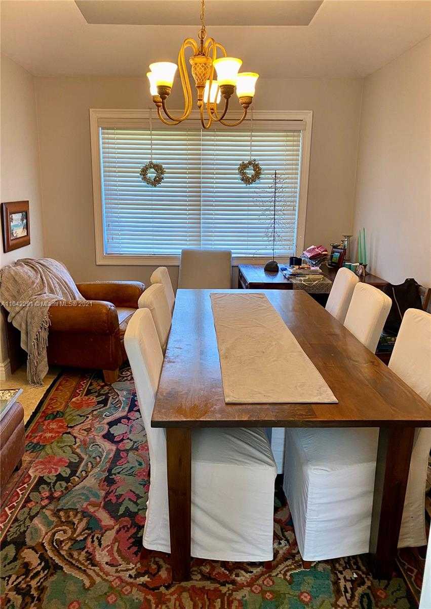 Small Image of 9139 NORTH EAST 10TH AVE, Miami Shores Number 5