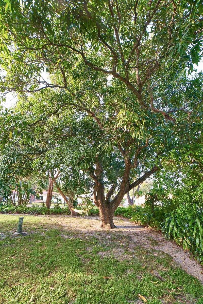 Small Image of 9139 NORTH EAST 10TH AVE, Miami Shores Number 8