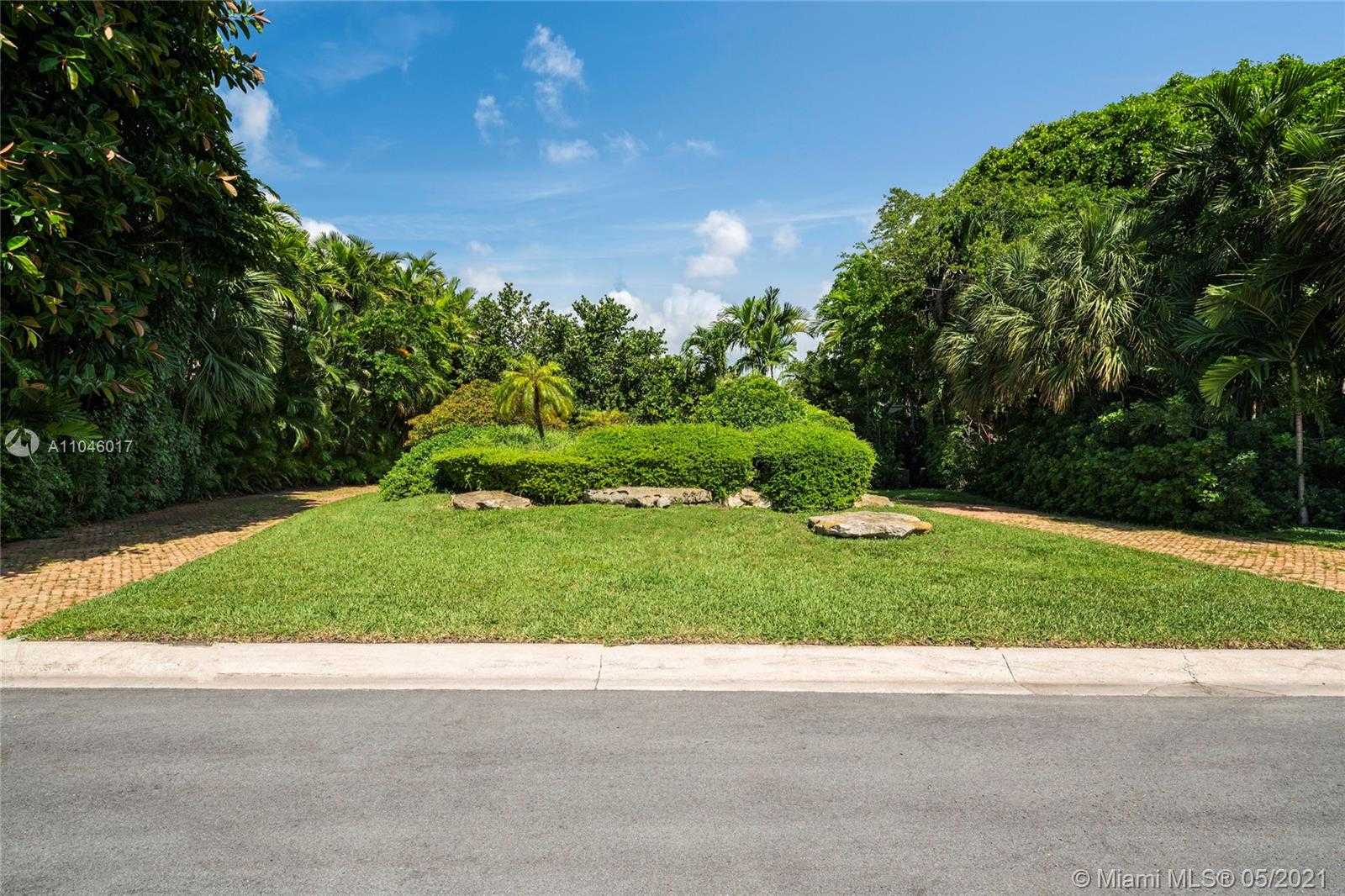 Small Image of 216 BAL BAY DR, Bal Harbour Number 4