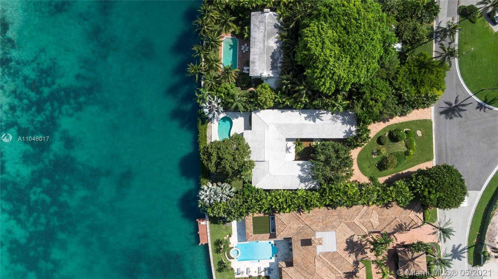Small Image of 216 BAL BAY DR, Bal Harbour Number 8