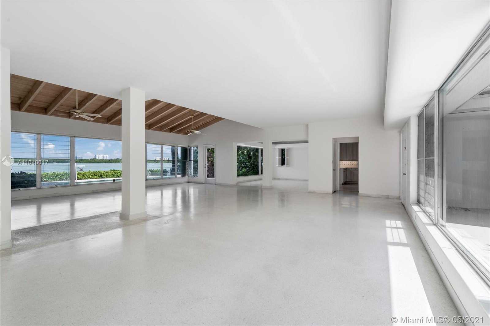 Small Image of 216 BAL BAY DR, Bal Harbour Number 9