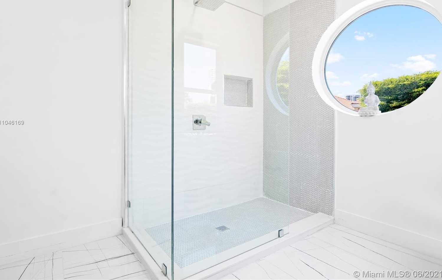 Small Image of 3710 NORTH EAST 208TH TER, Aventura Number 30