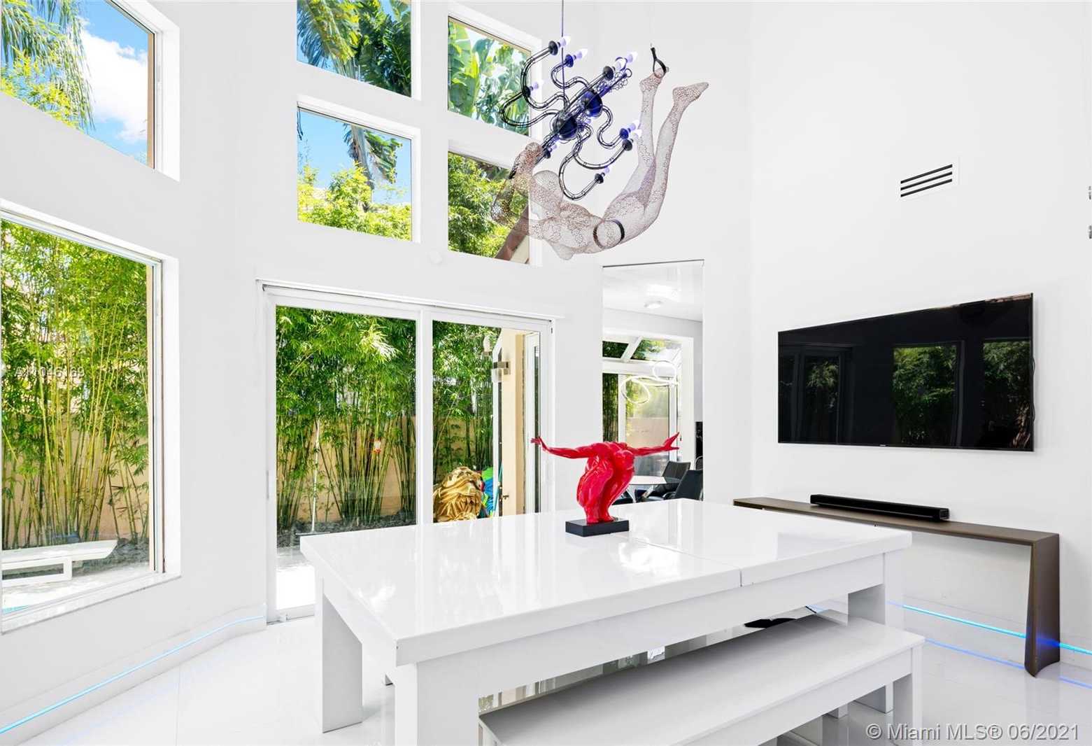 Small Image of 3710 NORTH EAST 208TH TER, Aventura Number 4