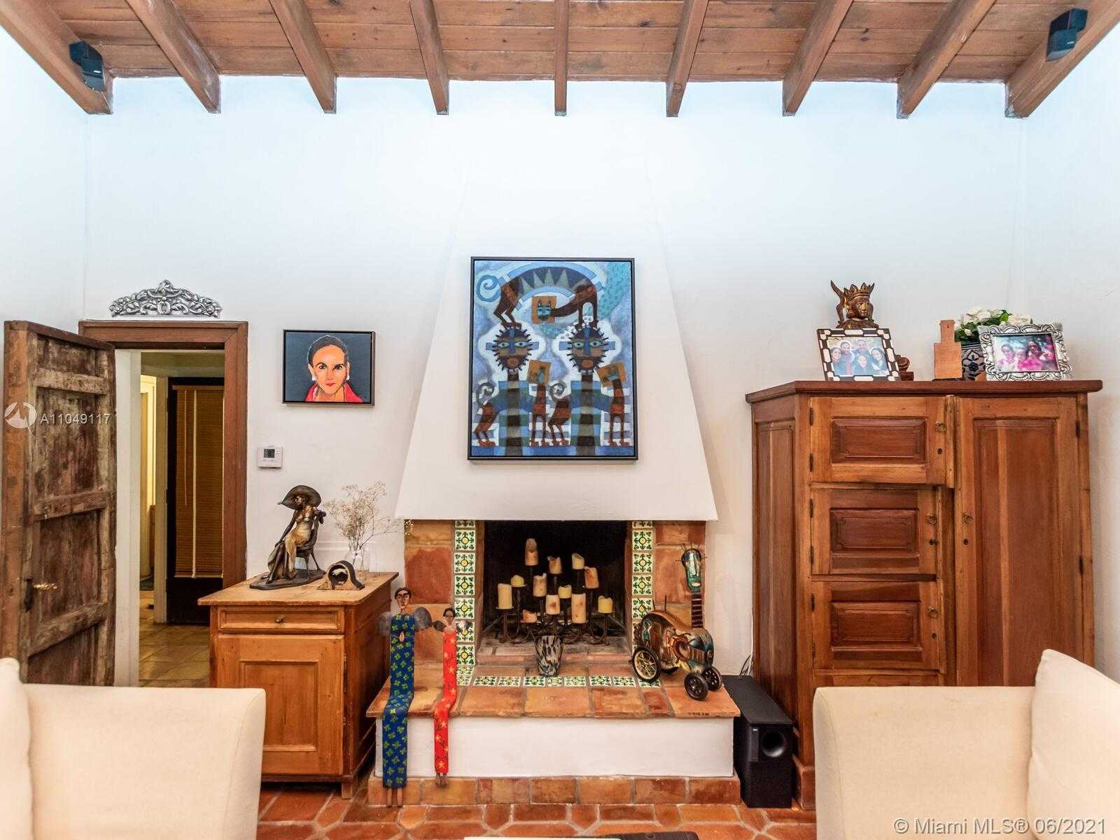 Small Image of 2811 EMATHLA ST, Miami Number 16