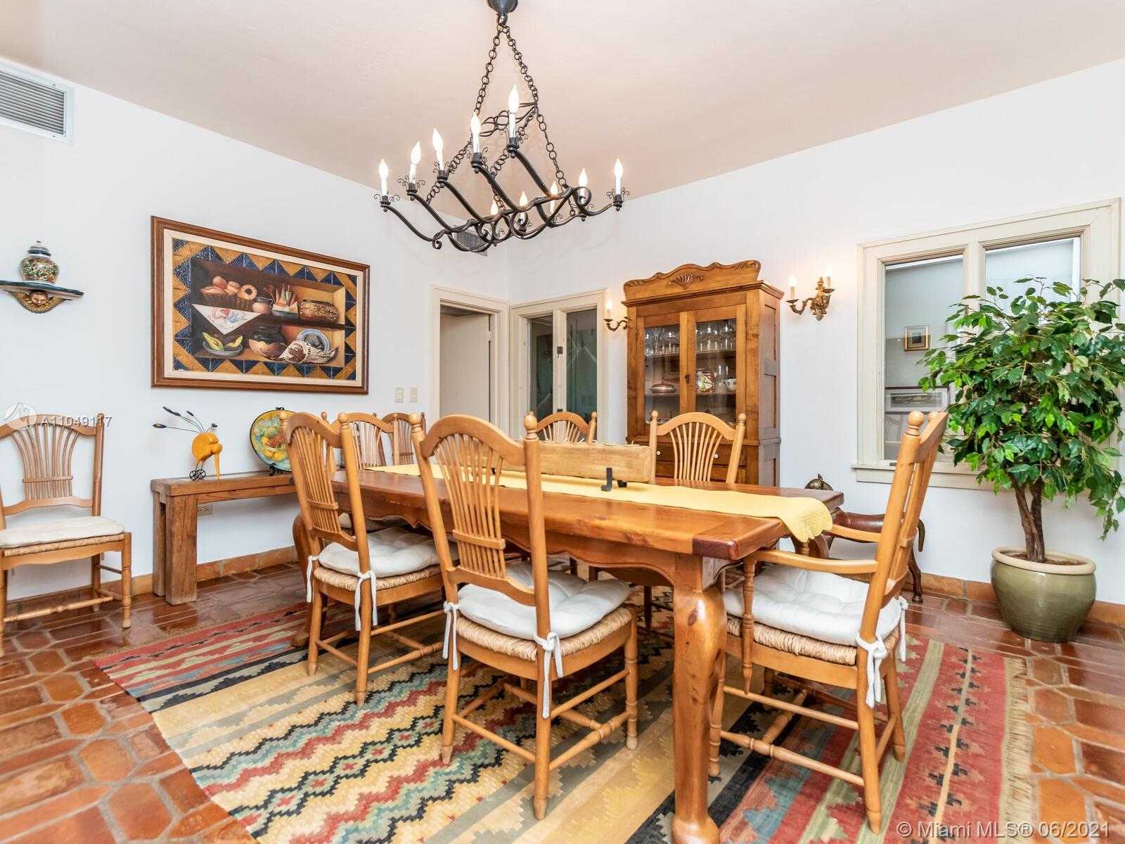 Small Image of 2811 EMATHLA ST, Miami Number 19