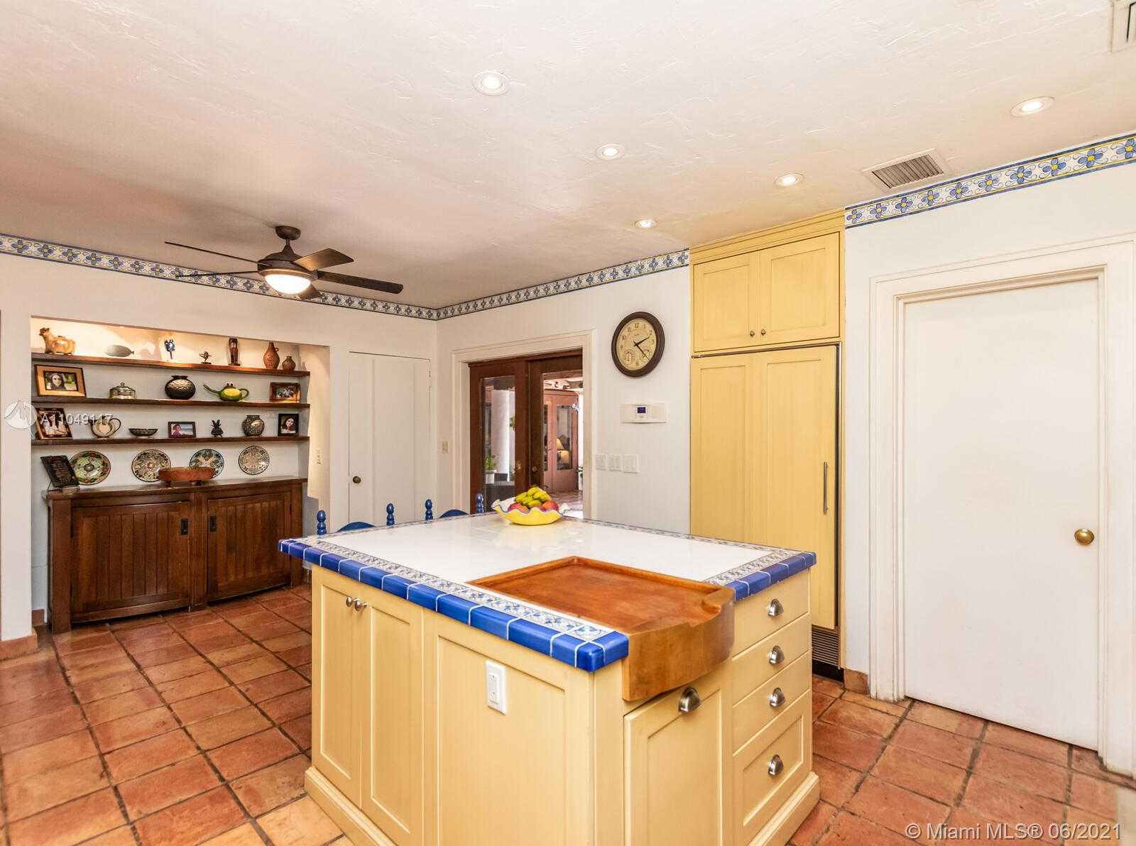 Small Image of 2811 EMATHLA ST, Miami Number 27