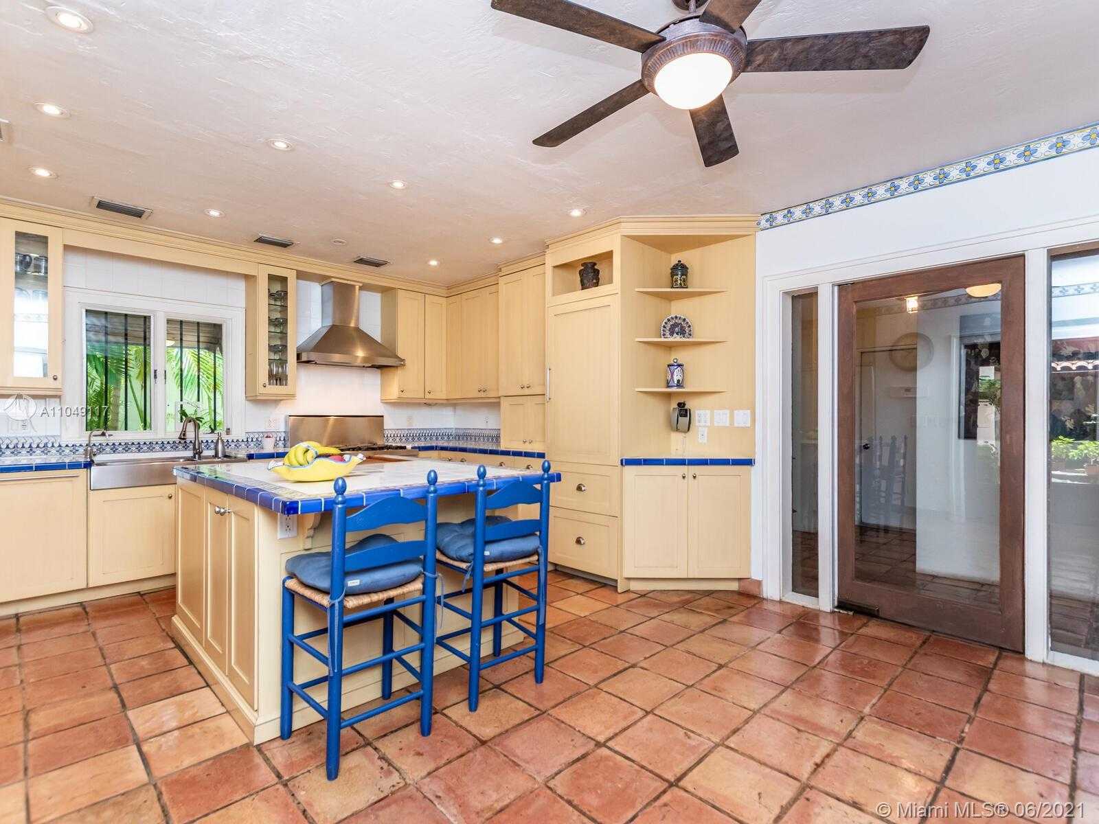 Small Image of 2811 EMATHLA ST, Miami Number 29
