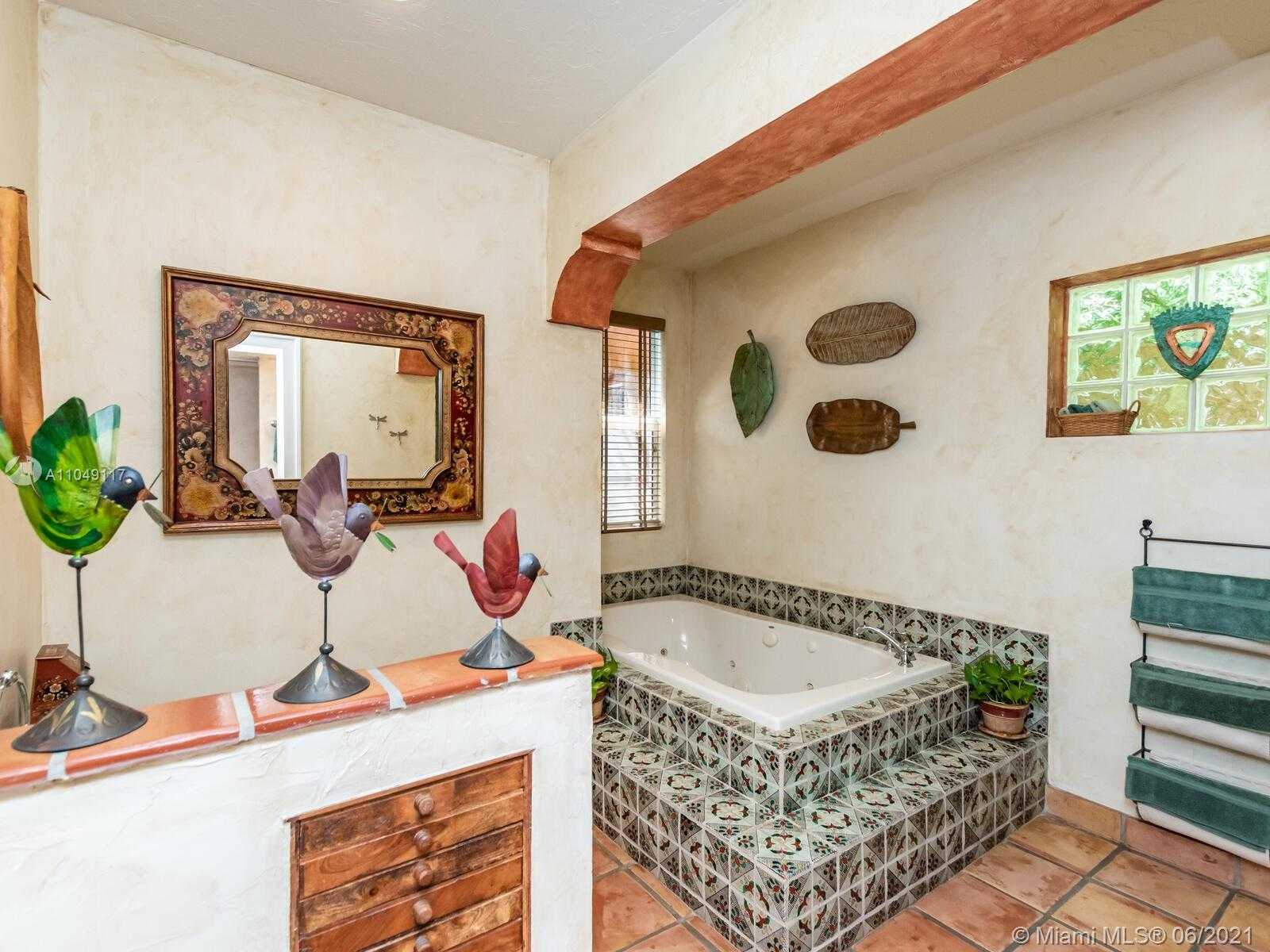 Small Image of 2811 EMATHLA ST, Miami Number 38