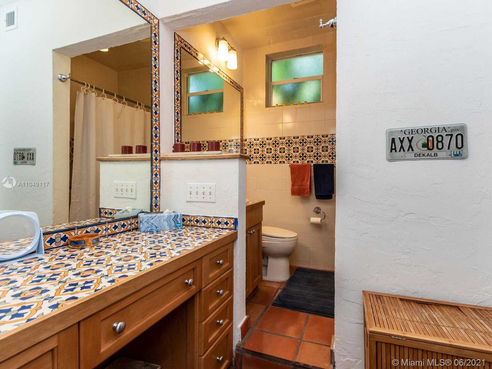 Small Image of 2811 EMATHLA ST, Miami Number 45