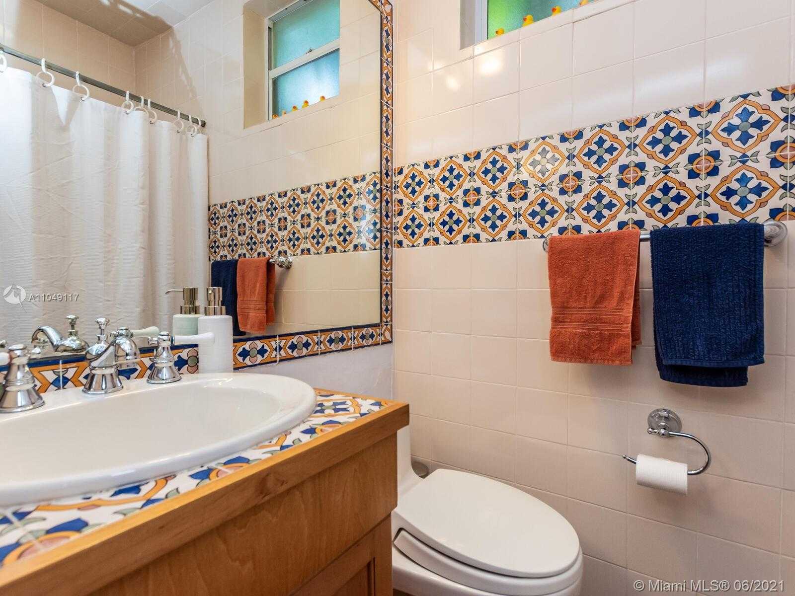 Small Image of 2811 EMATHLA ST, Miami Number 46