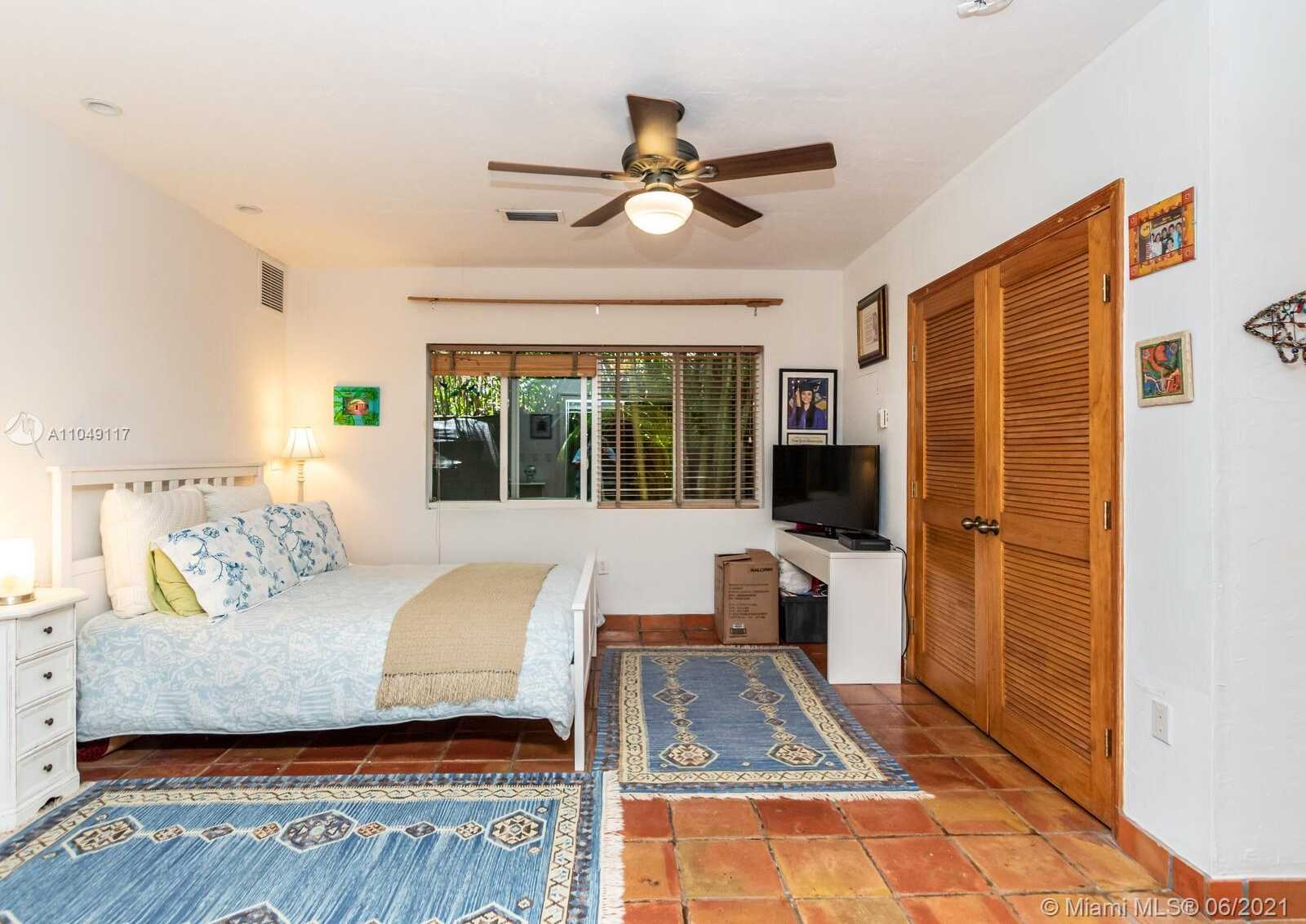 Small Image of 2811 EMATHLA ST, Miami Number 48