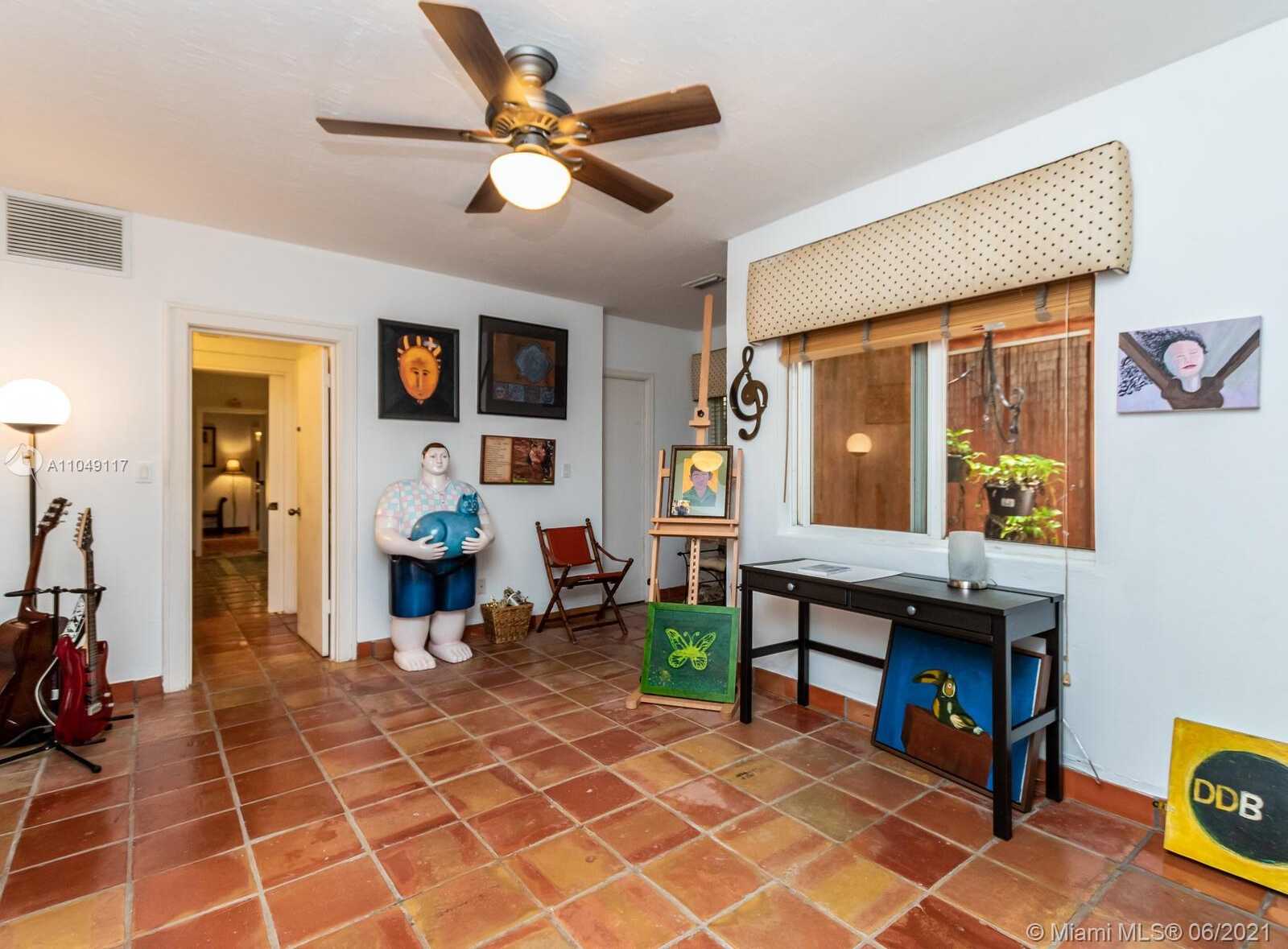 Small Image of 2811 EMATHLA ST, Miami Number 54