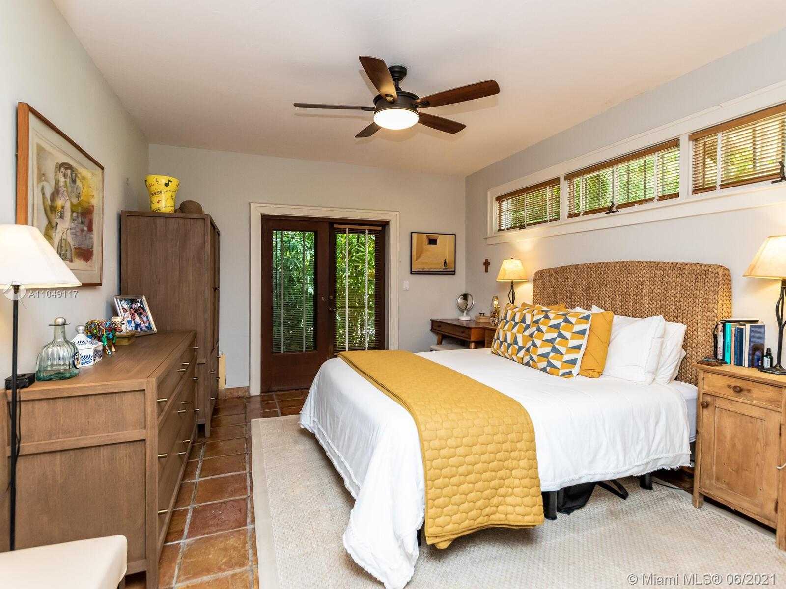 Small Image of 2811 EMATHLA ST, Miami Number 55