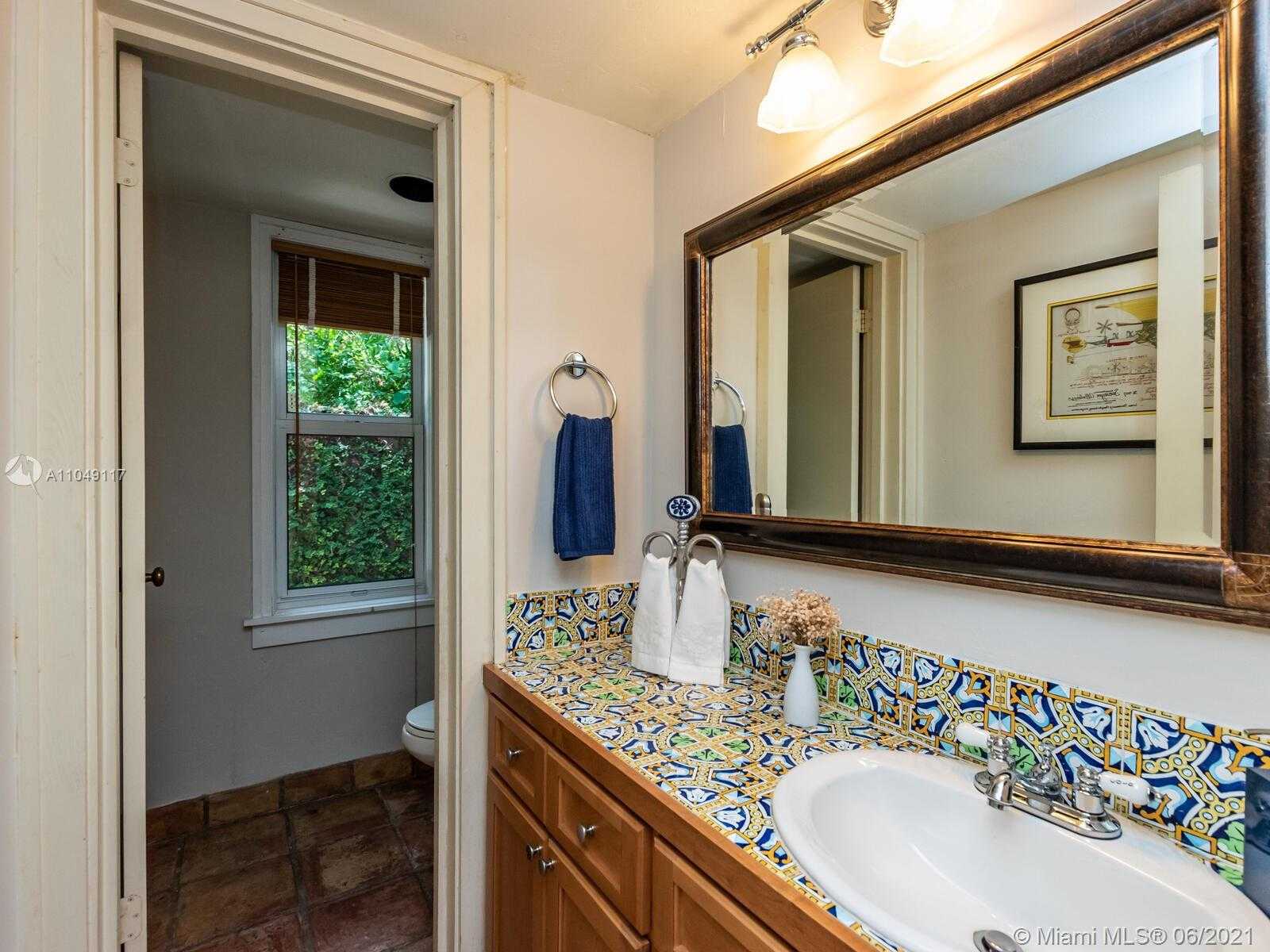 Small Image of 2811 EMATHLA ST, Miami Number 63