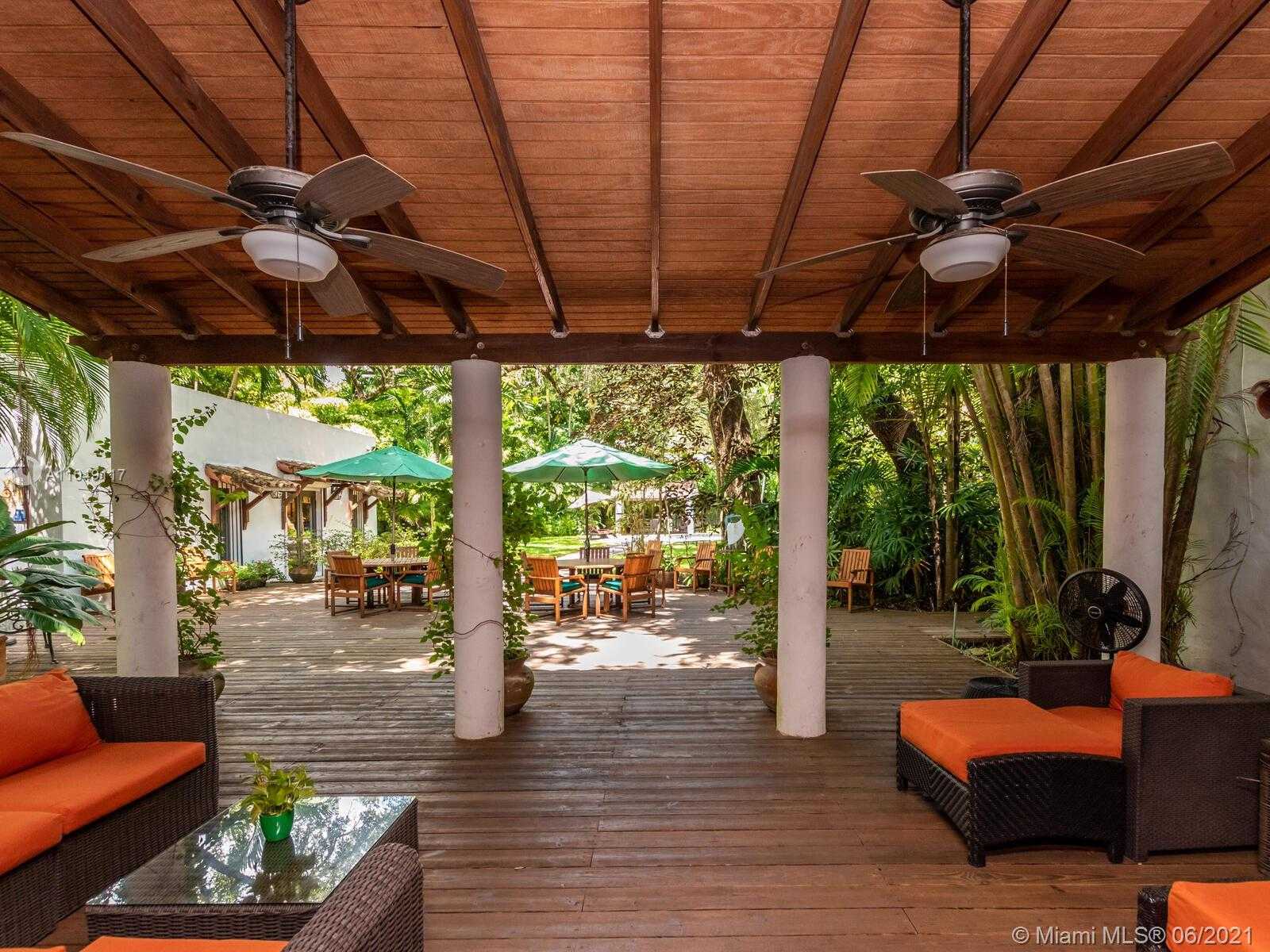 Small Image of 2811 EMATHLA ST, Miami Number 65