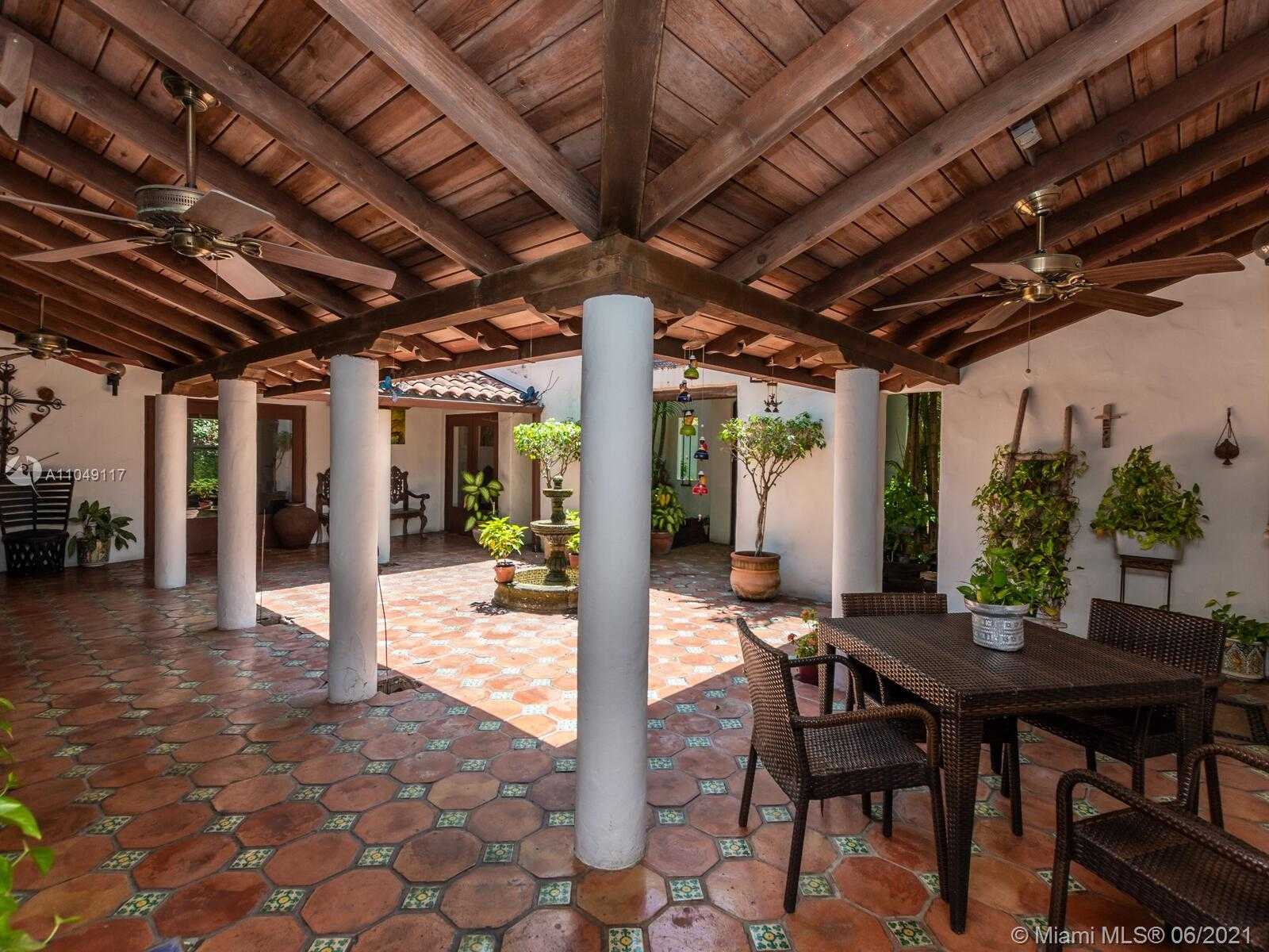 Small Image of 2811 EMATHLA ST, Miami Number 7