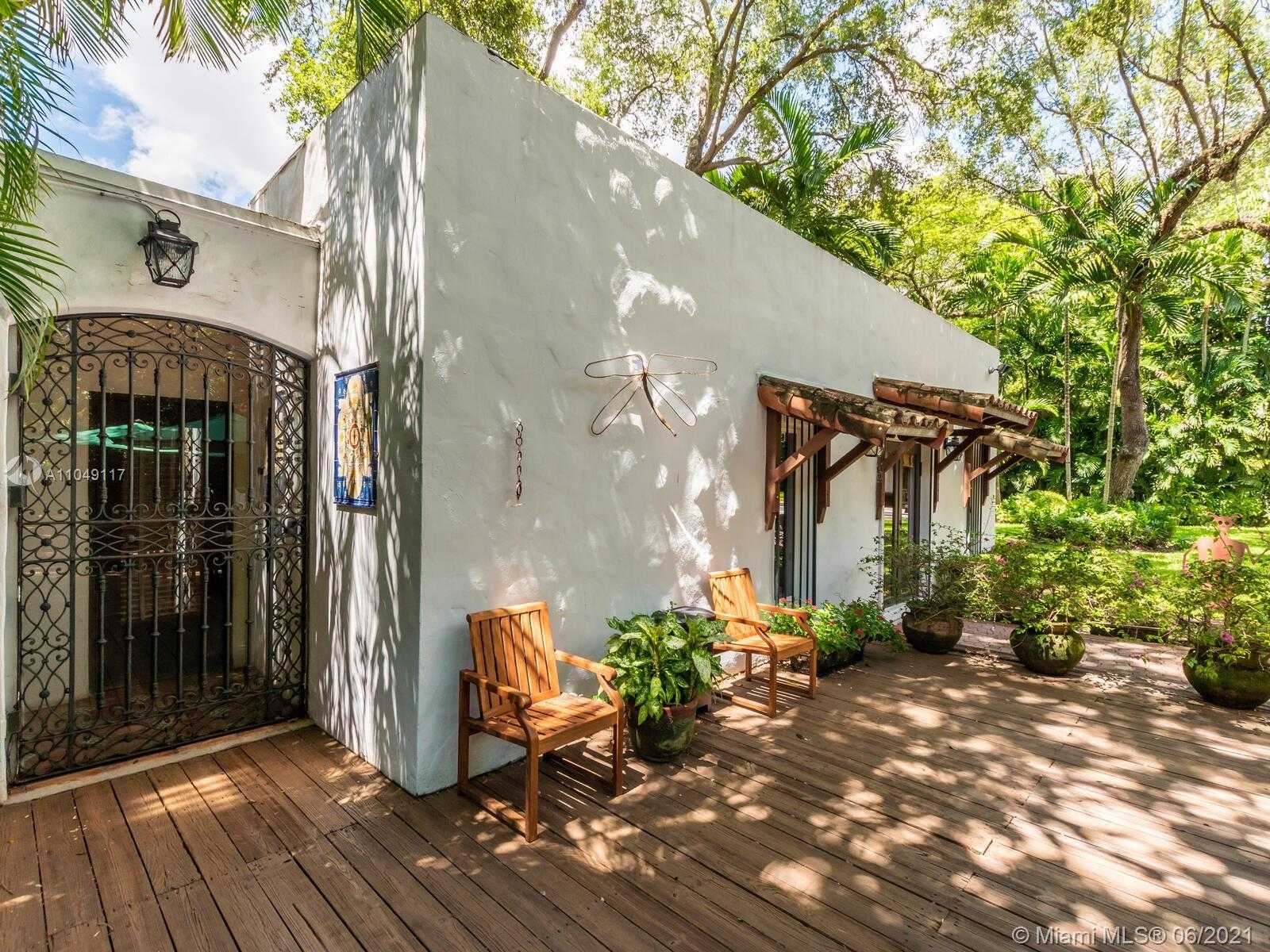 Small Image of 2811 EMATHLA ST, Miami Number 71