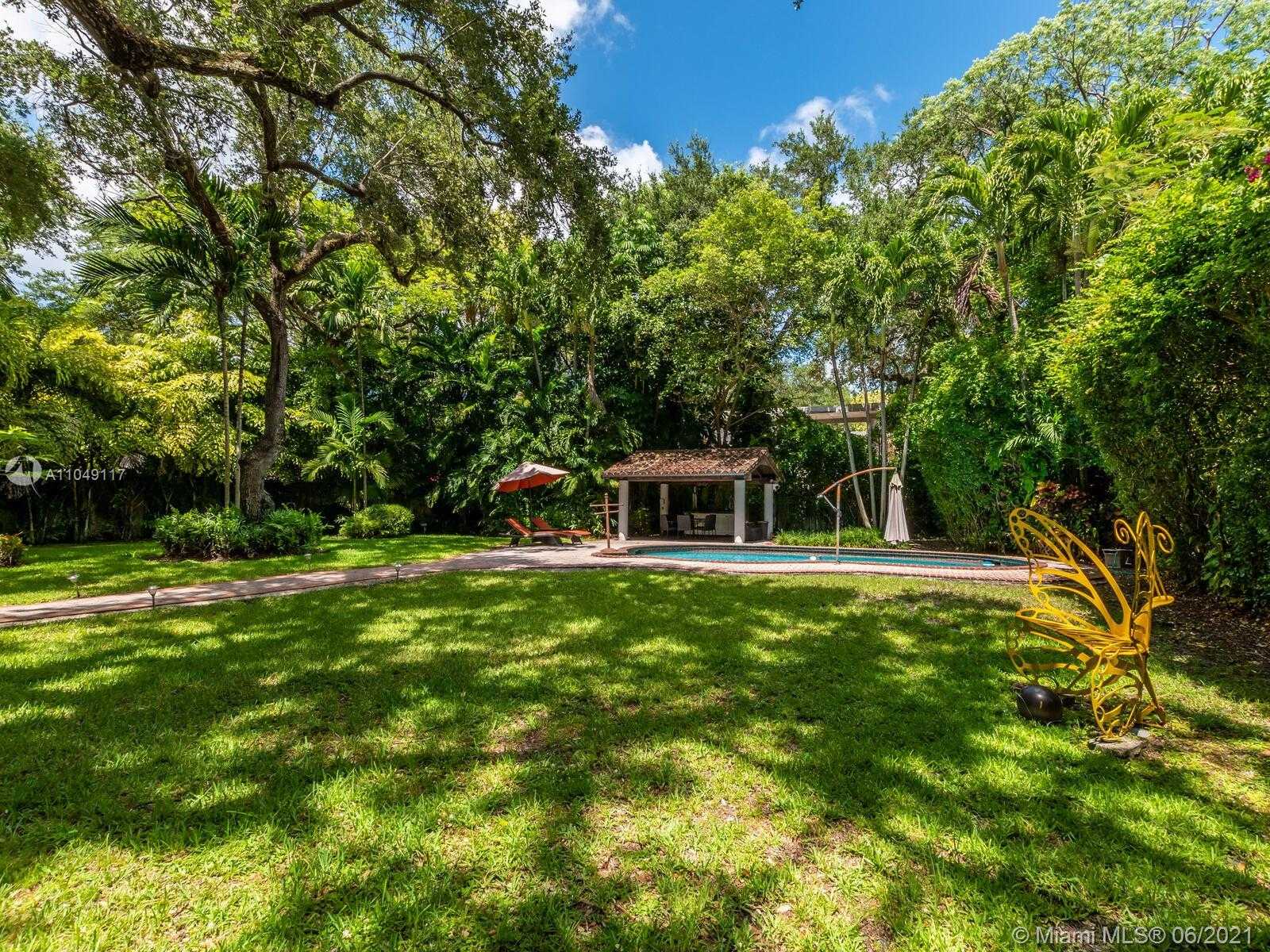 Small Image of 2811 EMATHLA ST, Miami Number 75