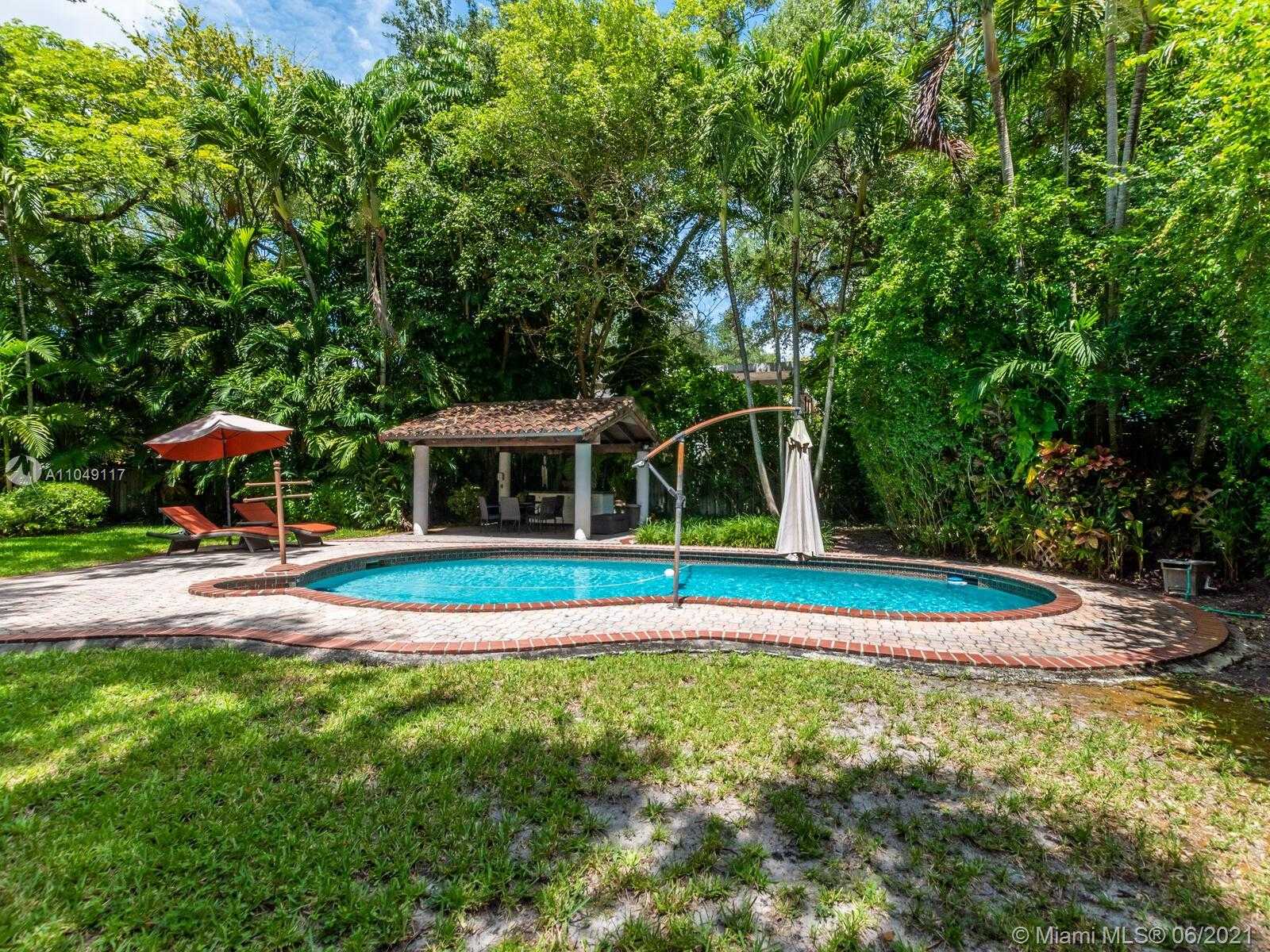 Small Image of 2811 EMATHLA ST, Miami Number 76