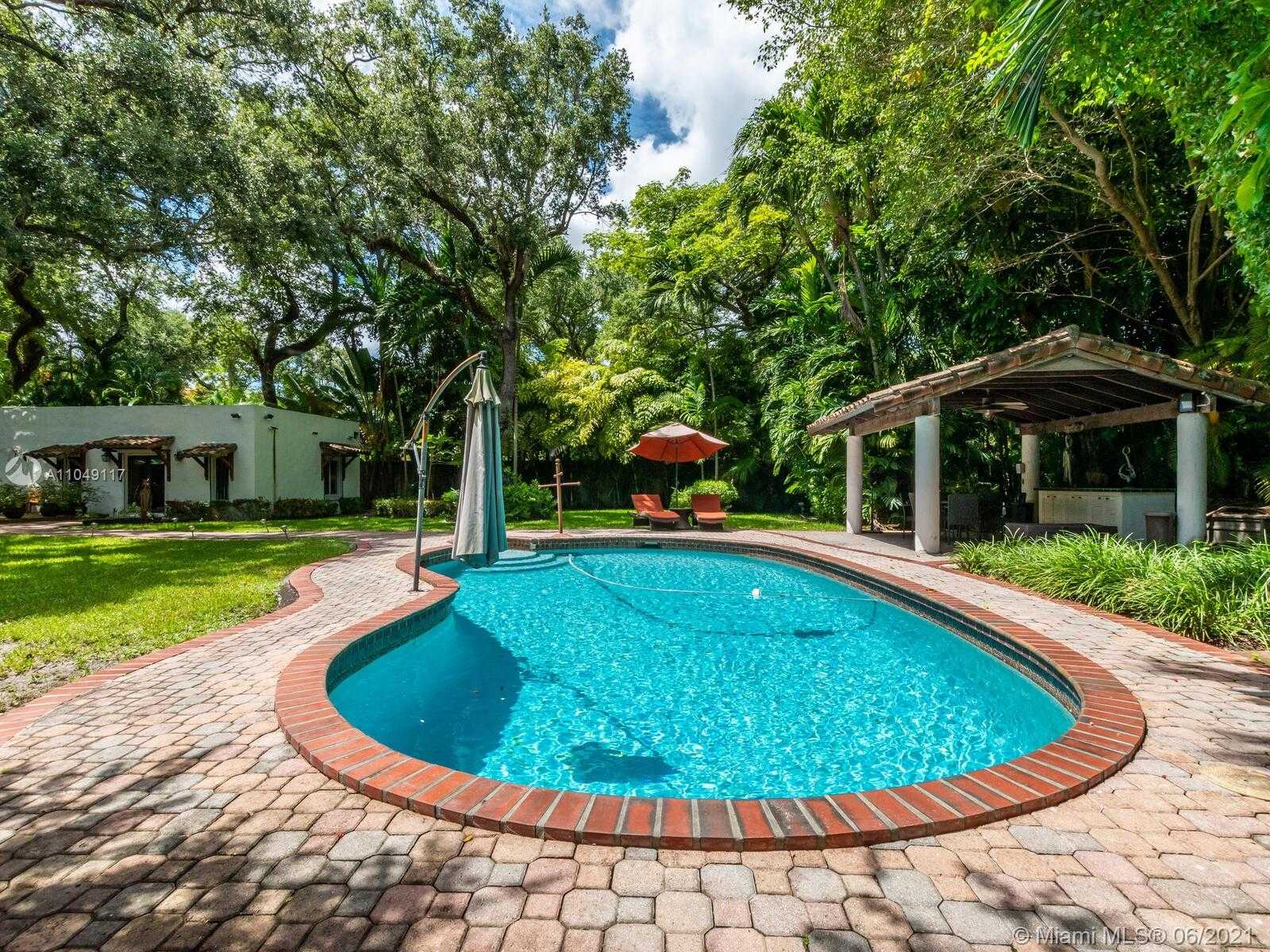 Small Image of 2811 EMATHLA ST, Miami Number 77