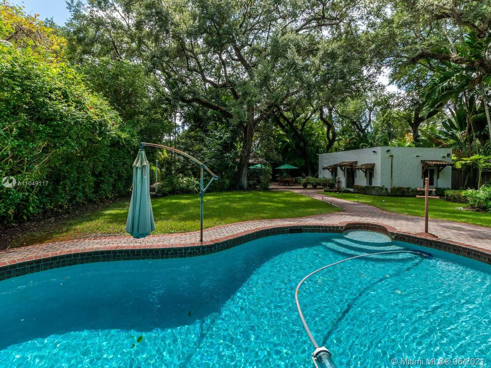 Small Image of 2811 EMATHLA ST, Miami Number 78