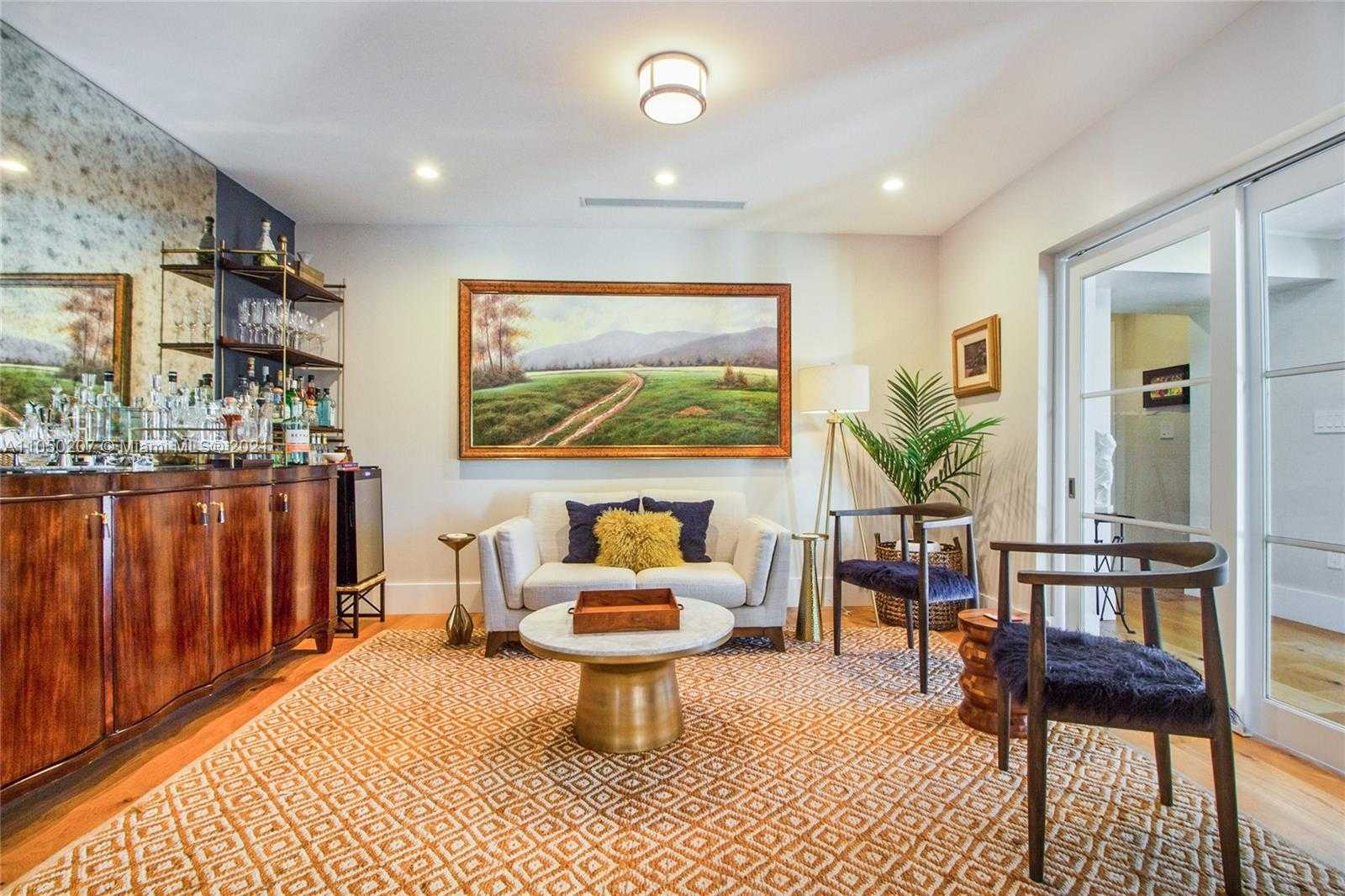 Small Image of 940 COTORRO AVE, Coral Gables Number 12