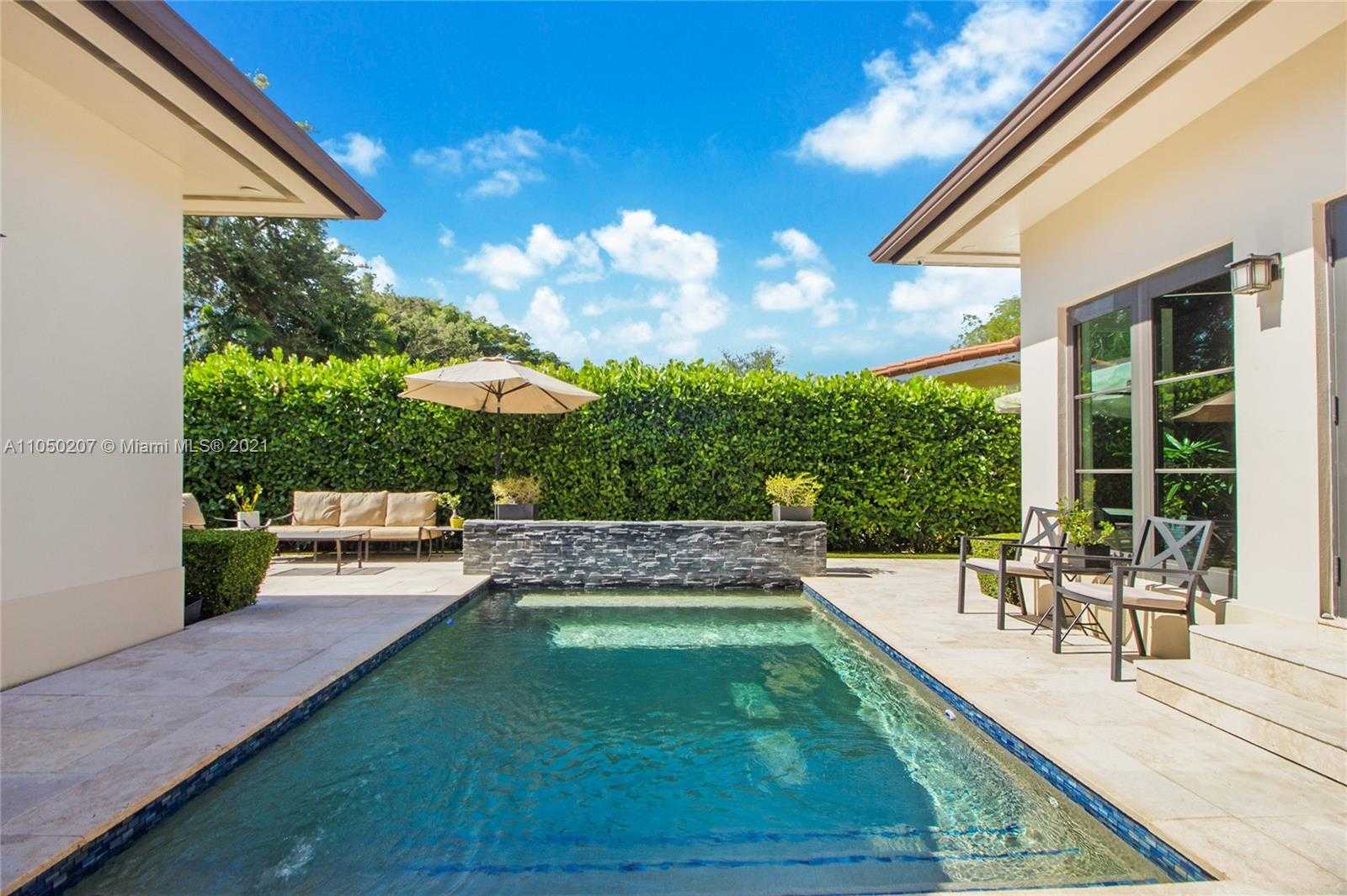 Small Image of 940 COTORRO AVE, Coral Gables Number 15