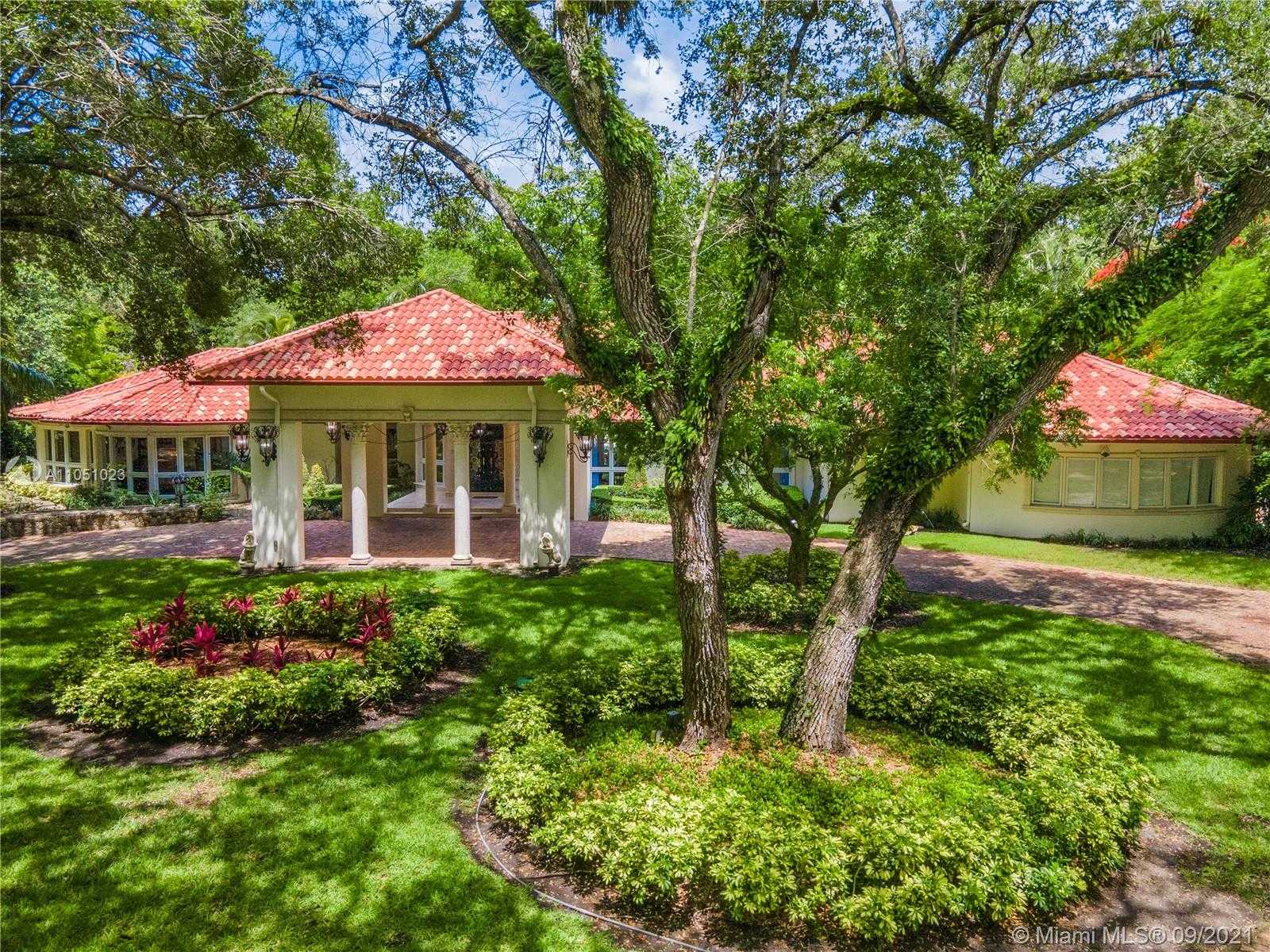 Small Image of 9400 OLD CUTLER RD, Coral Gables Number 2