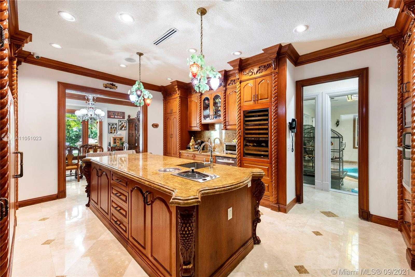 Small Image of 9400 OLD CUTLER RD, Coral Gables Number 20